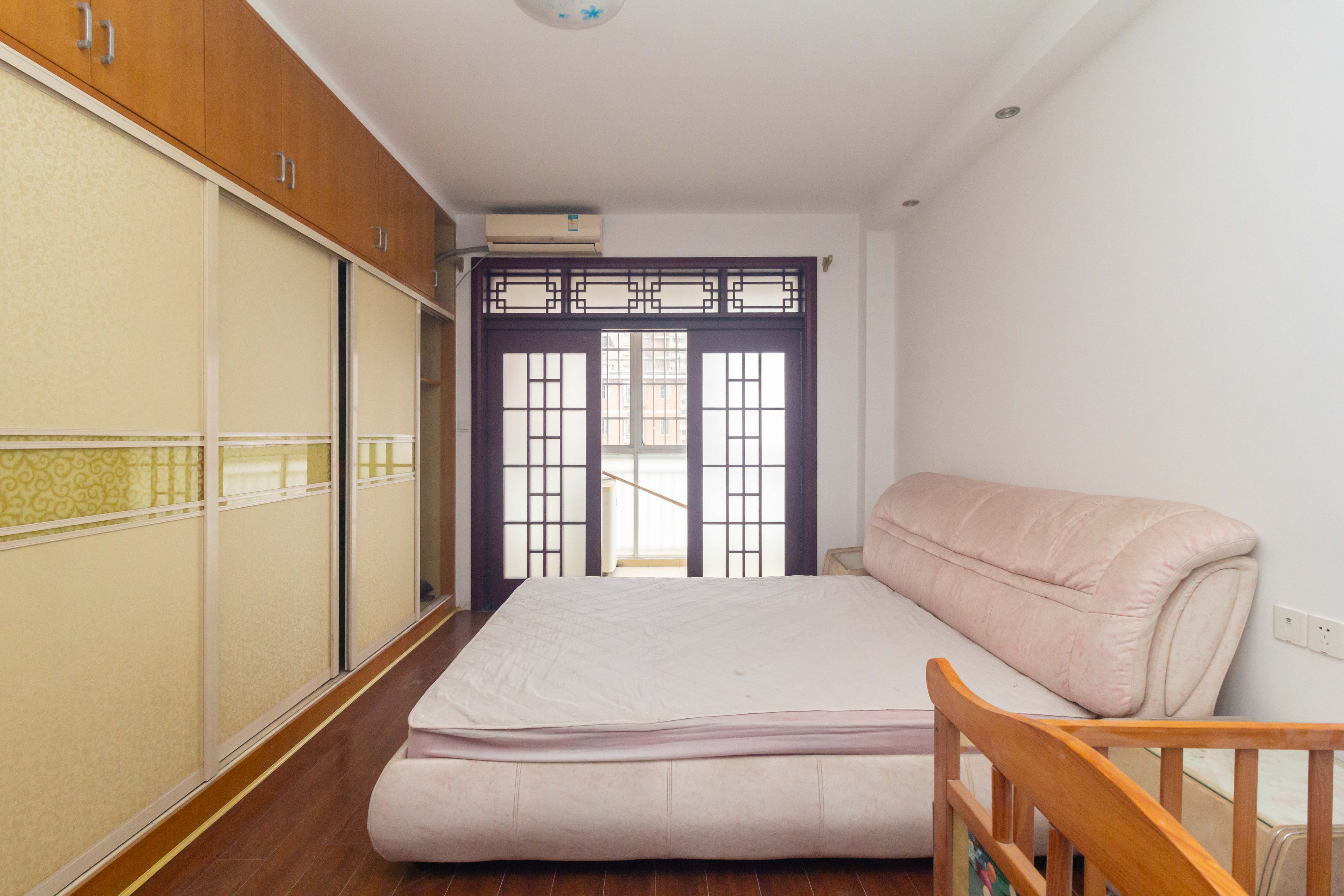 星城国际 3室2厅2卫 59.8万 星城国际 3室2厅2卫 59.8万卧室