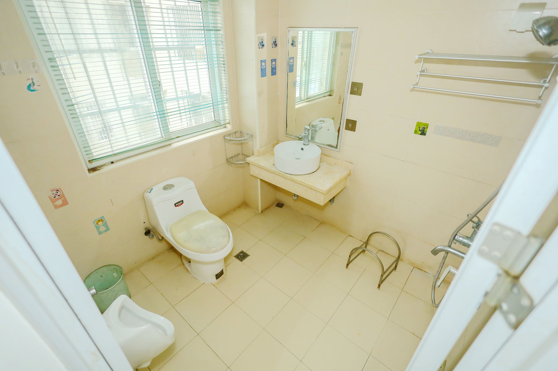 楚天中苑  3室2厅2卫    66.88万 楚天中苑  3室2厅2卫    66.88万卫生间