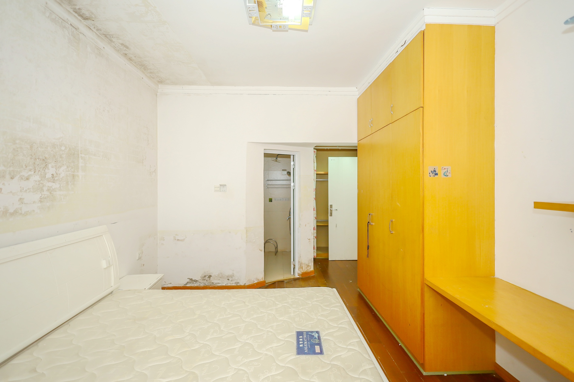 楚天中苑  3室2厅2卫    66.88万 楚天中苑  3室2厅2卫    66.88万卧室