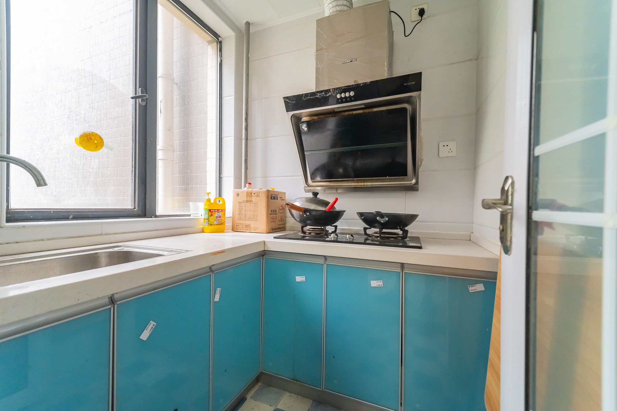 蓝山郡 4室2厅1卫 138.0万 蓝山郡 4室2厅1卫 138.0万厨房