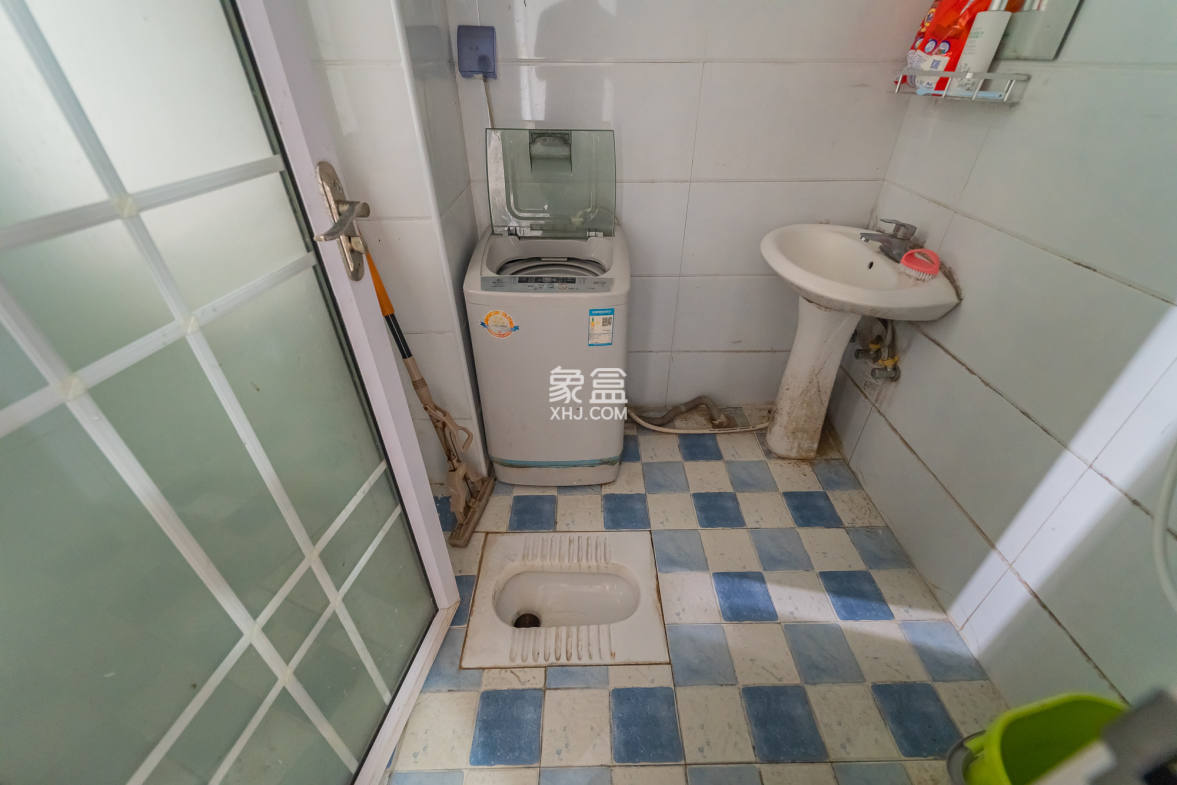 蓝山郡 4室2厅1卫 138.0万 蓝山郡 4室2厅1卫 138.0万其他