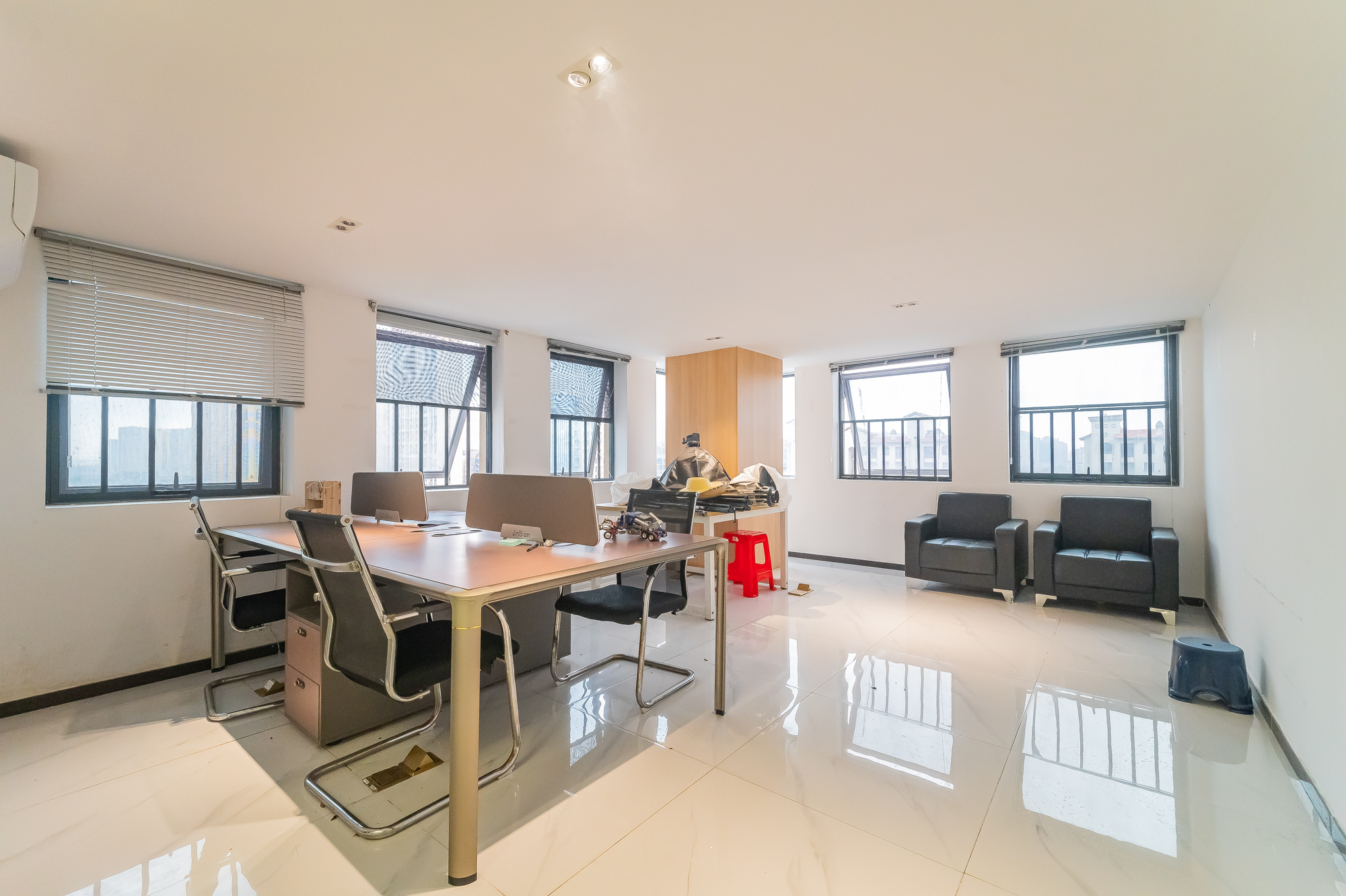 华润置地广场二期 2室1厅1卫 45.8万 华润置地广场二期 2室1厅1卫 45.8万客厅