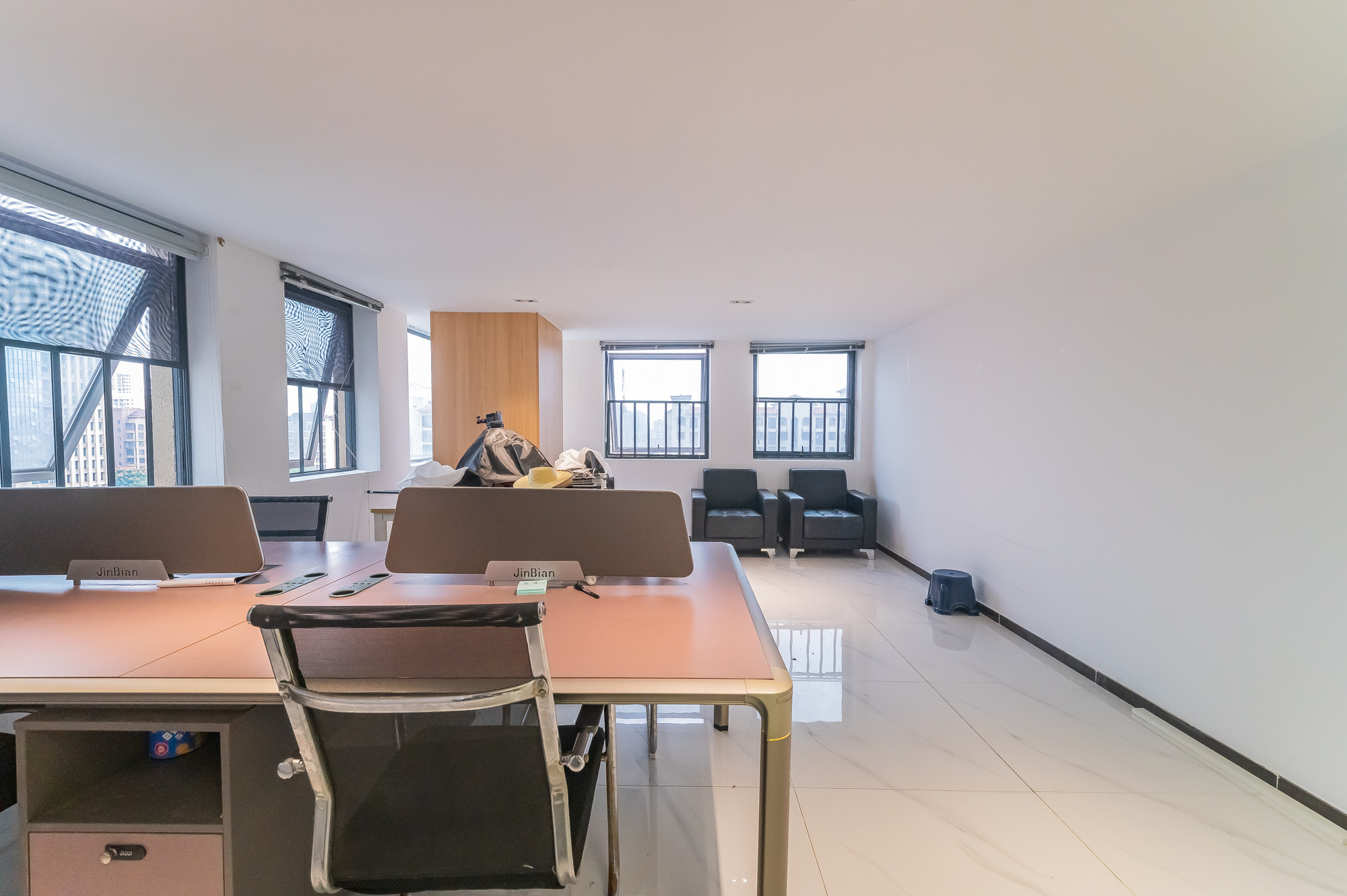 华润置地广场二期 2室1厅1卫 45.8万 华润置地广场二期 2室1厅1卫 45.8万客厅