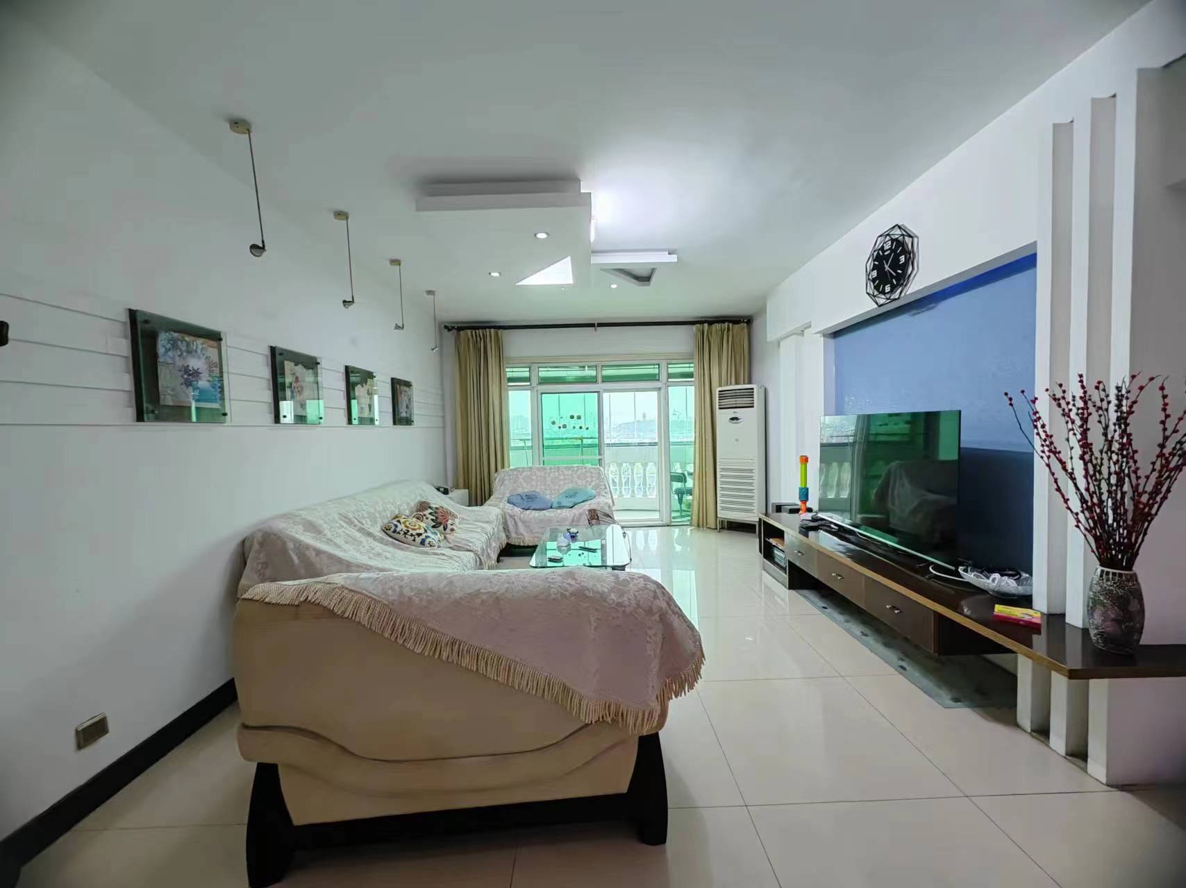 西苑小区  3室2厅2卫    68.0万 西苑小区  3室2厅2卫    68.0万