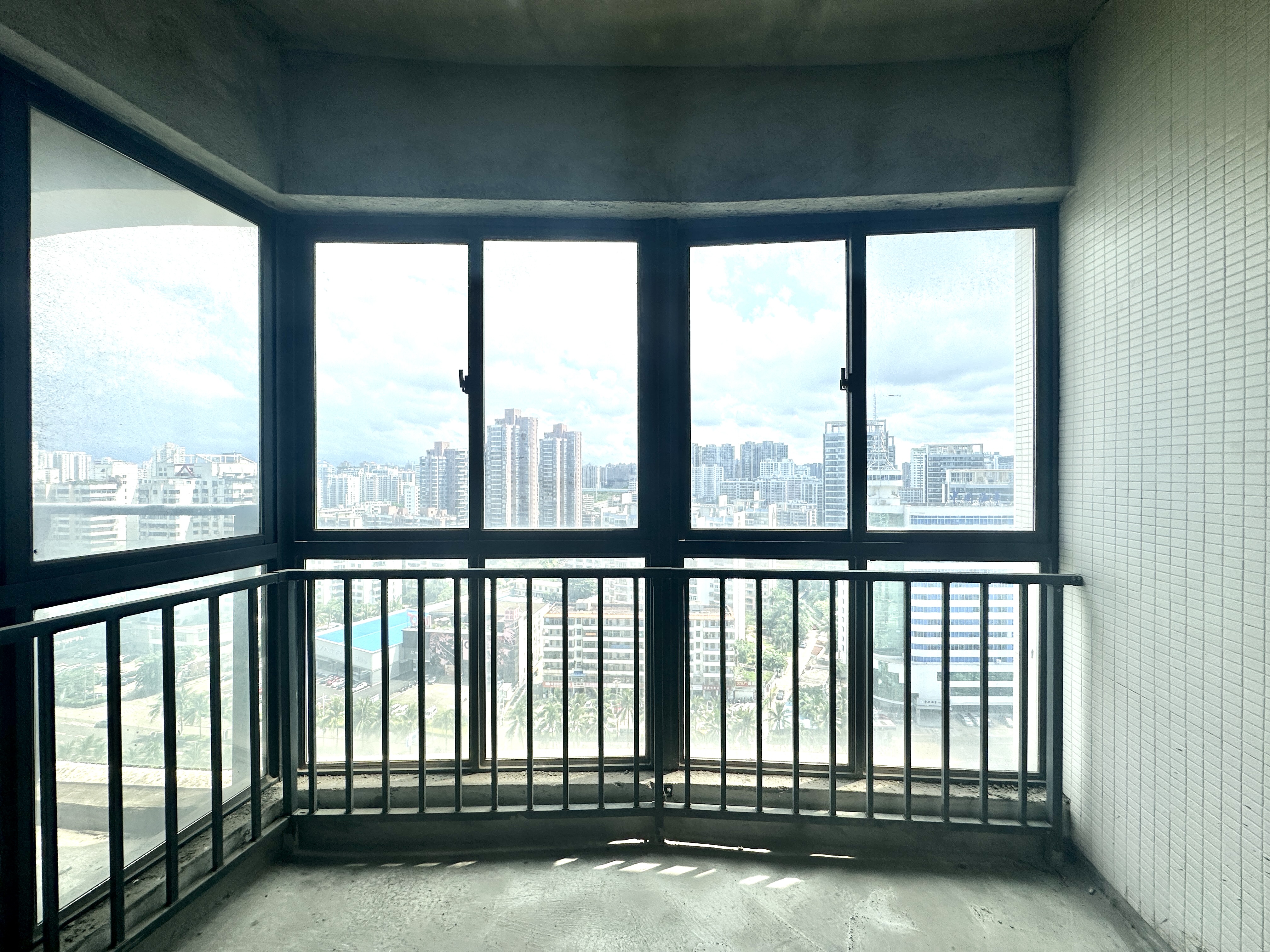 滨海幸福里 2室2厅1卫 252.0万 滨海幸福里 2室2厅1卫 252.0万阳台