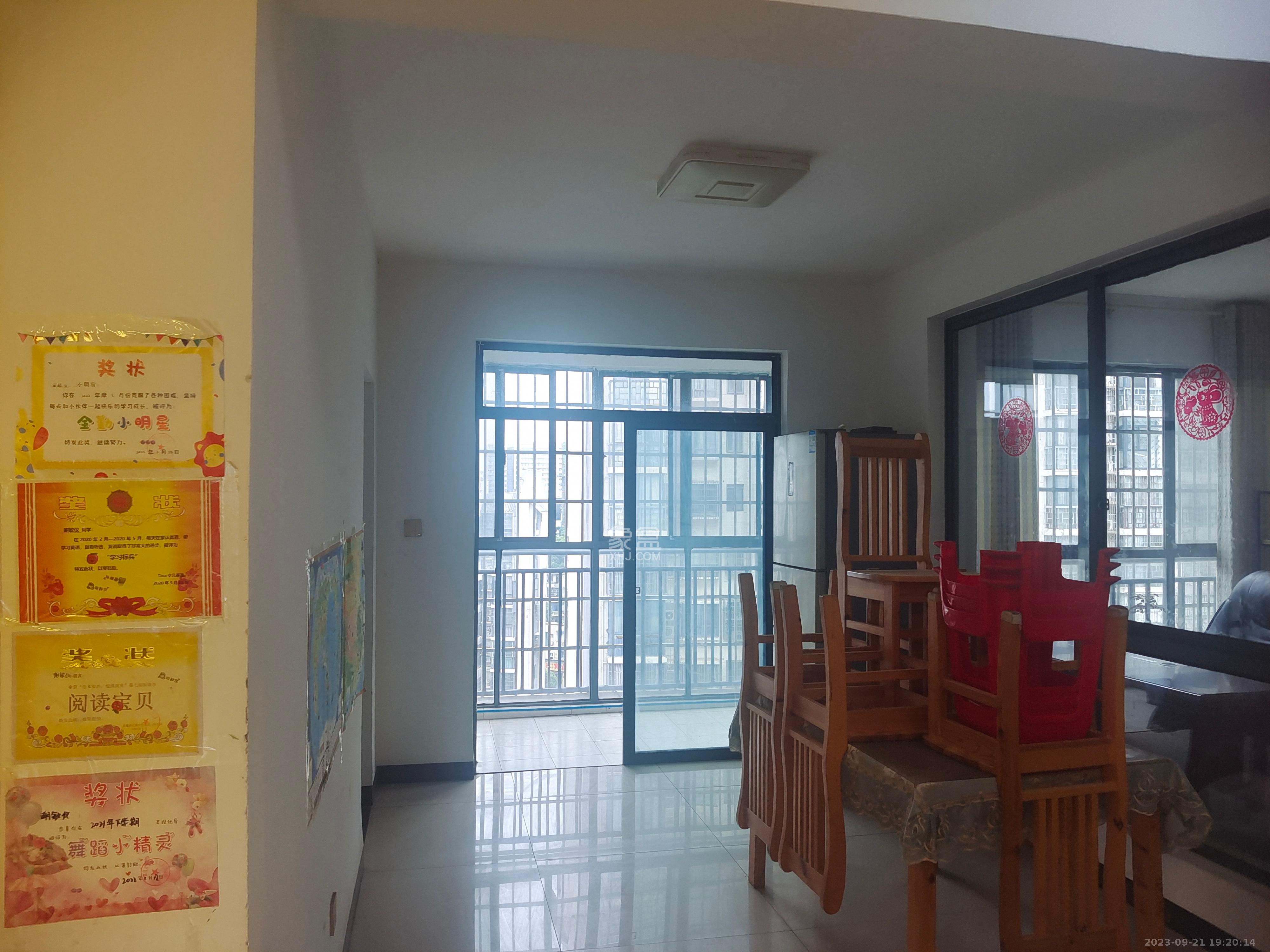 西子湖畔沃府  4室2厅2卫   3500.00元/月室内图