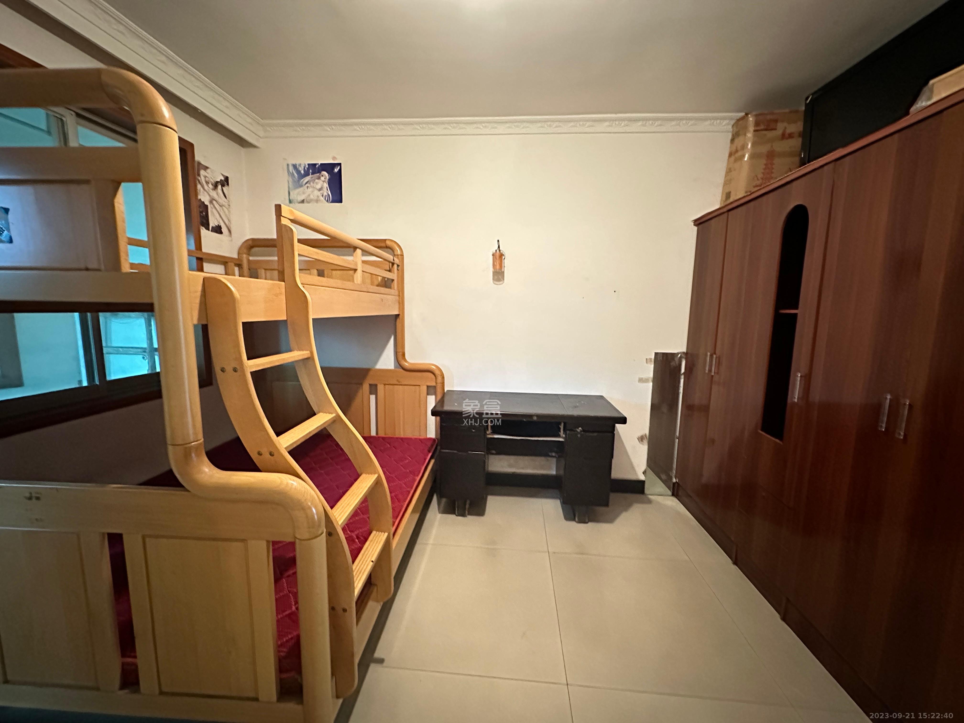 中南汽车世界  3室2厅1卫    1500.0元/月室内图