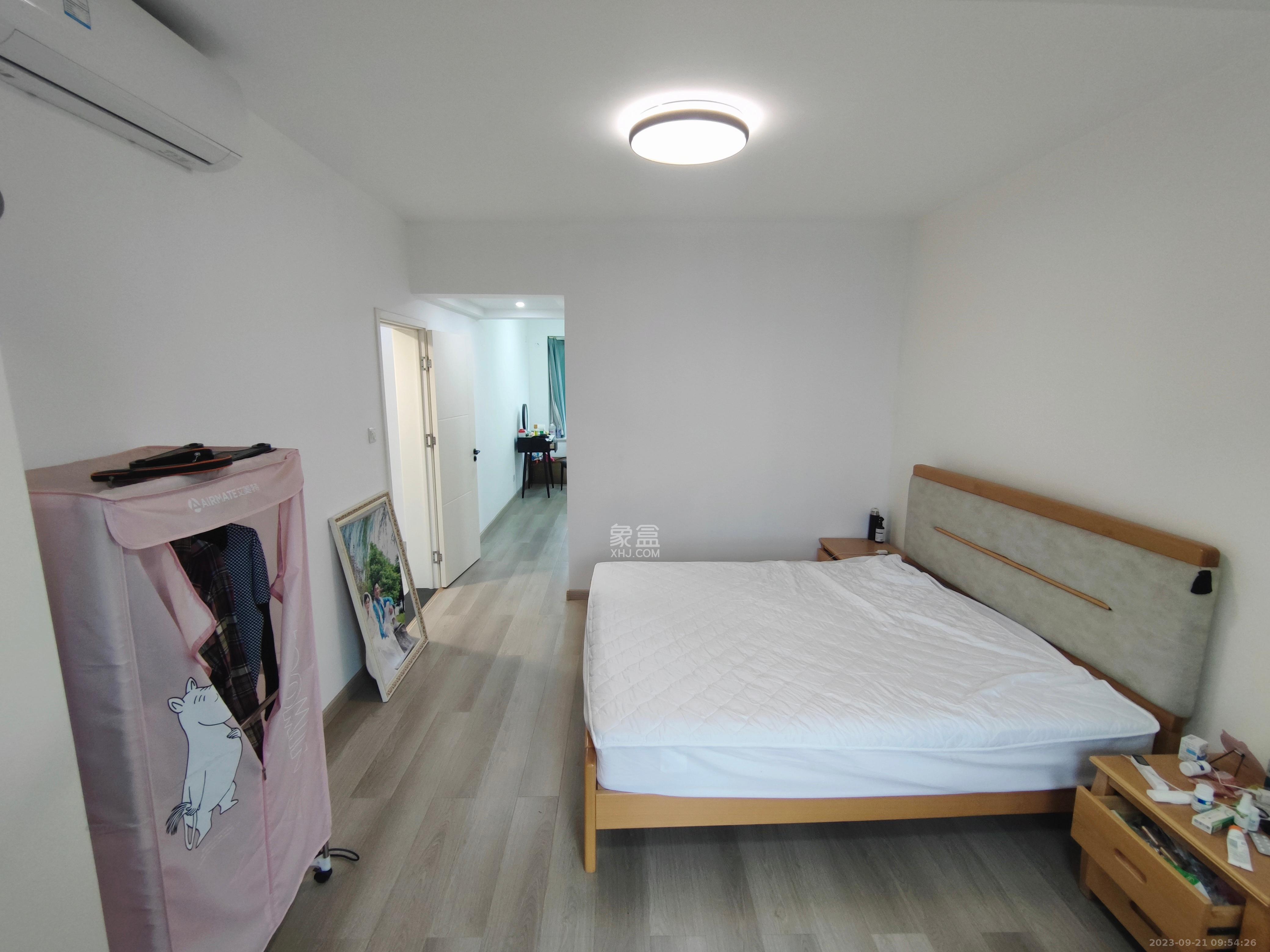 三益家园  3室2厅2卫   2200.00元/月室内图