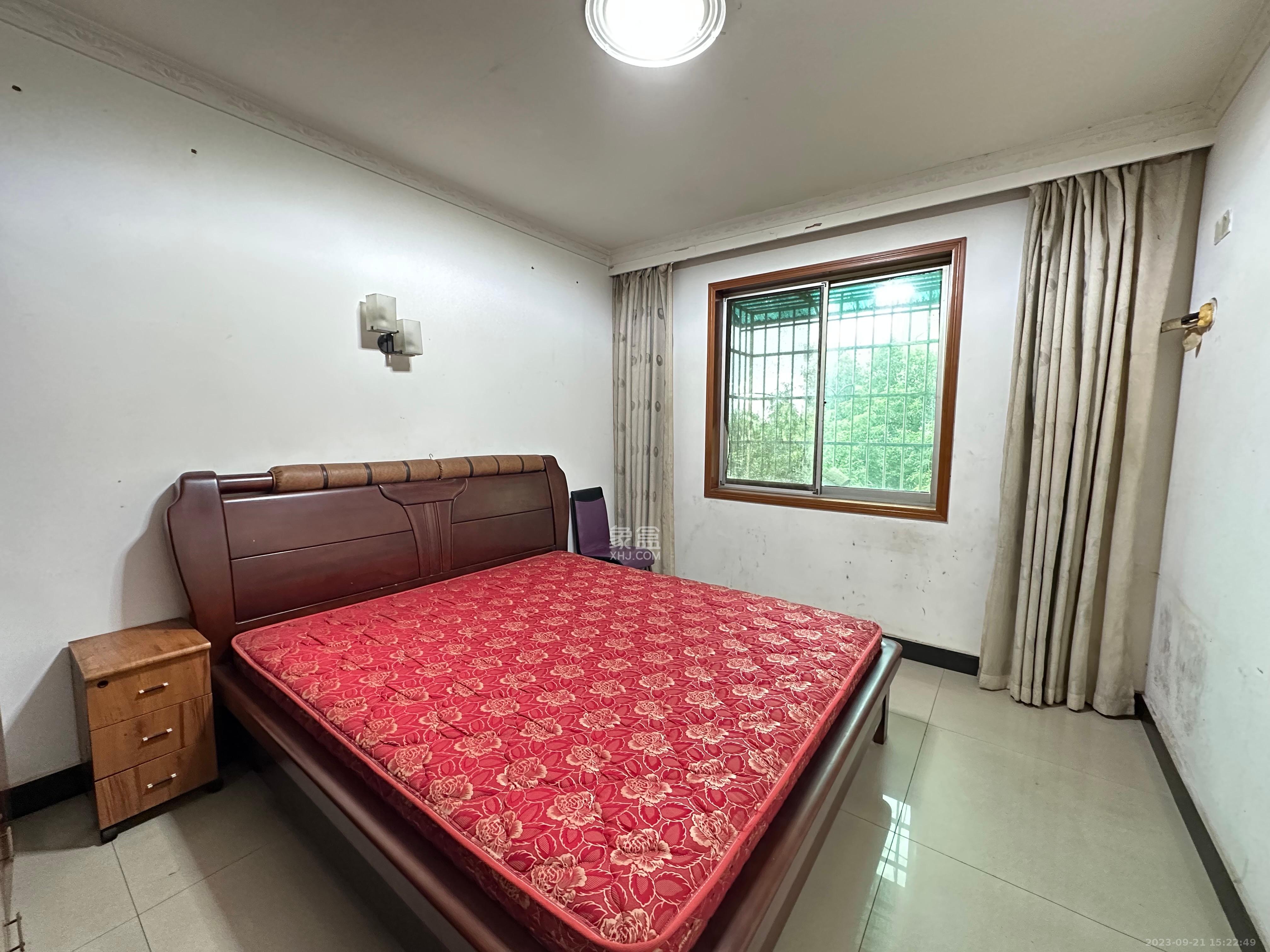 中南汽车世界 3室2厅1卫 1500.0元/月 中南汽车世界 3室2厅1卫 1500.0元/月室内图