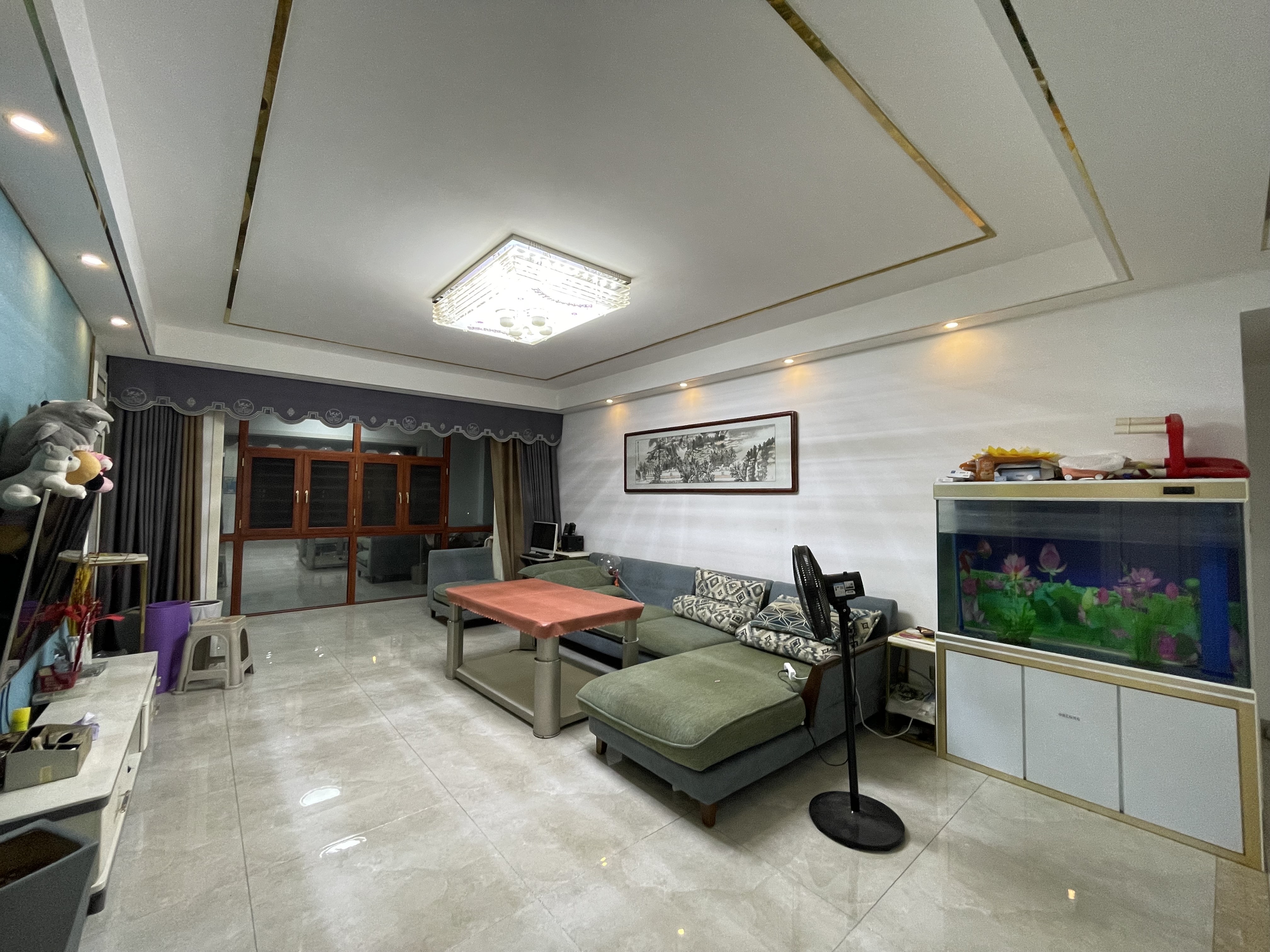 盛世华庭 4室2厅2卫 2200.00元/月 盛世华庭 4室2厅2卫 2200.00元/月室内图