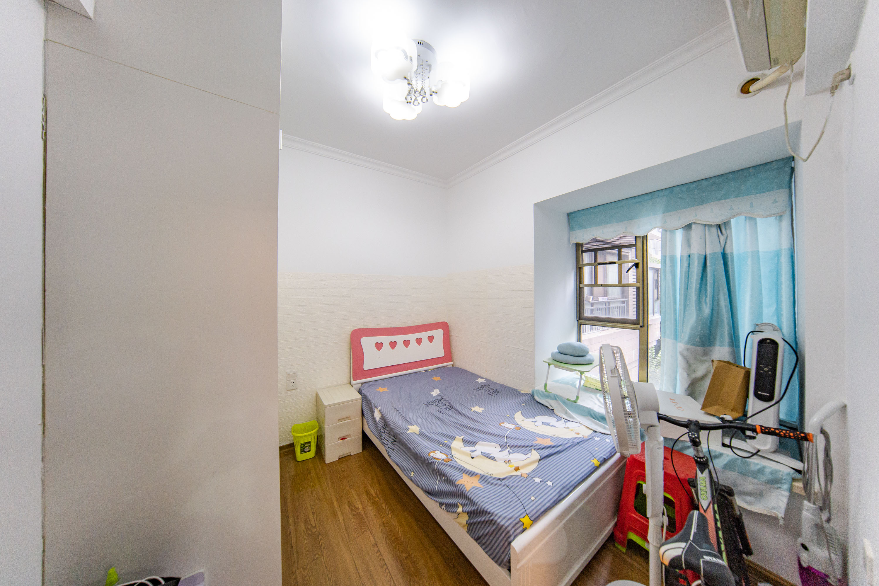 江山帝景哈佛  2室2厅1卫    82.0万 江山帝景哈佛  2室2厅1卫    82.0万卧室