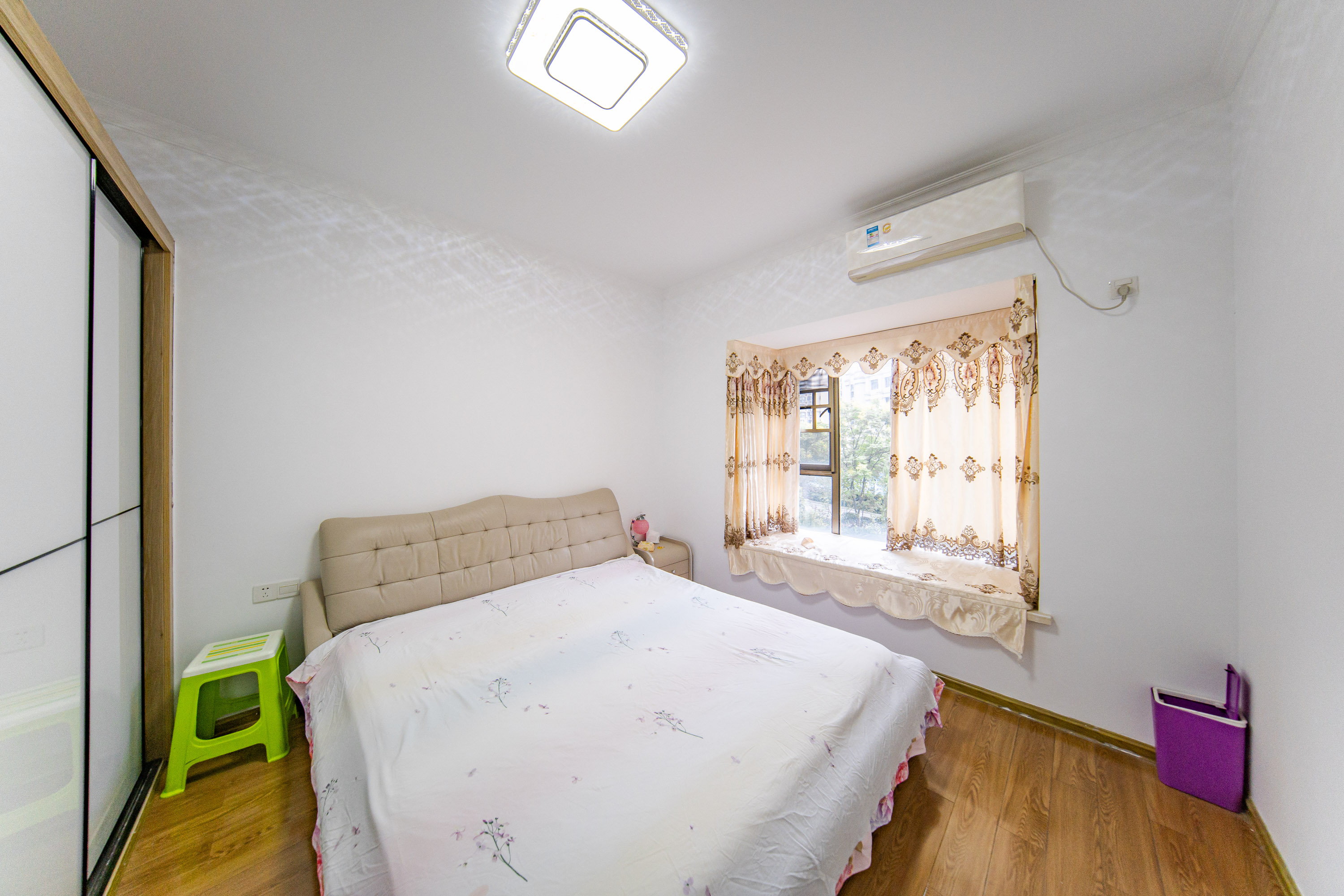 江山帝景哈佛  2室2厅1卫    82.0万 江山帝景哈佛  2室2厅1卫    82.0万卧室