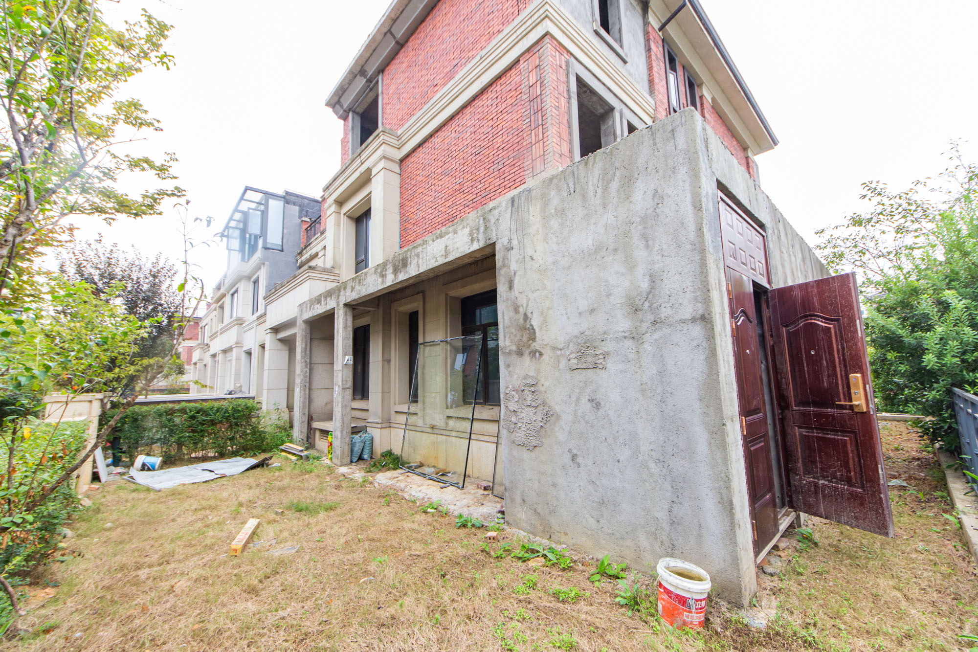 恒基旭辉湖山赋  5室3厅4卫   493.00万其他