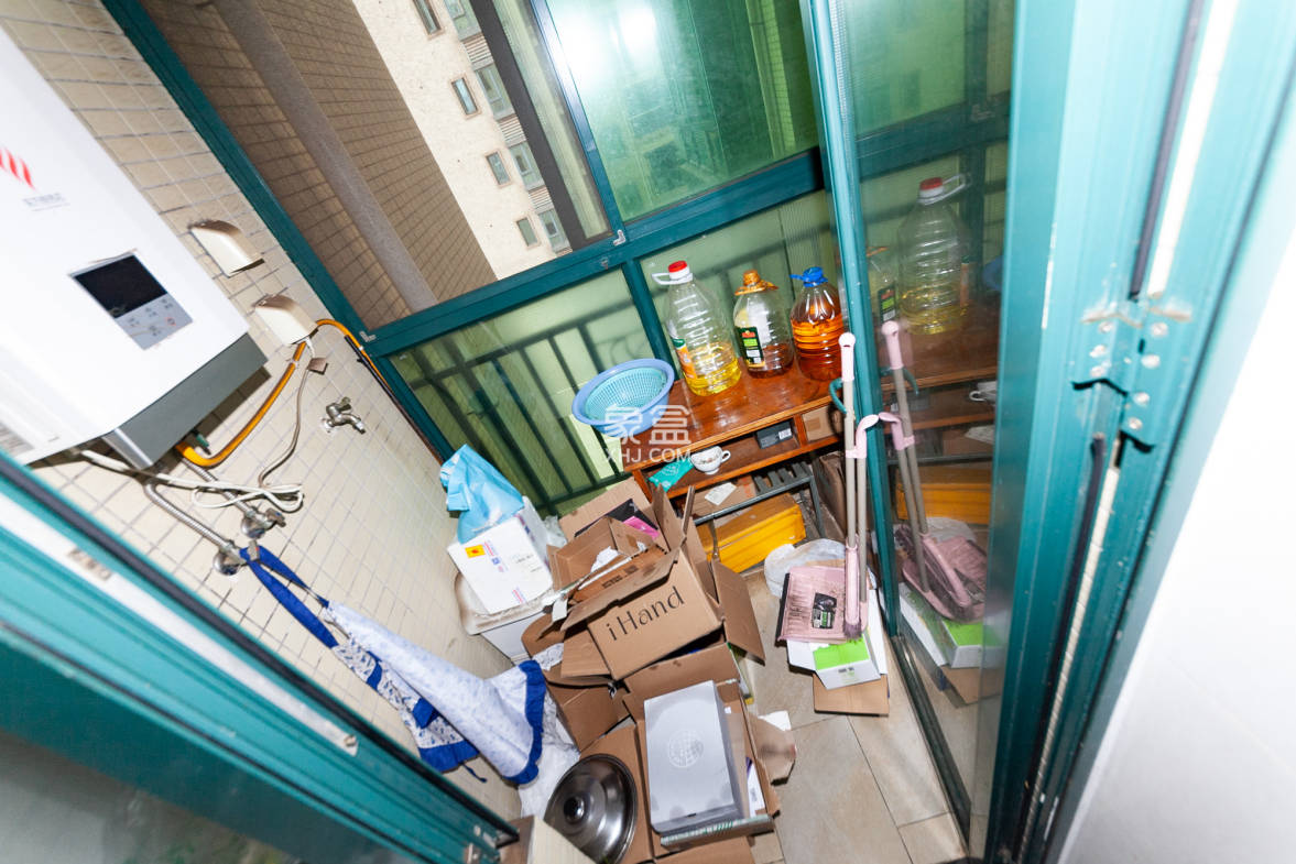 恒大名都 2室2厅1卫 42.8万 恒大名都 2室2厅1卫 42.8万阳台