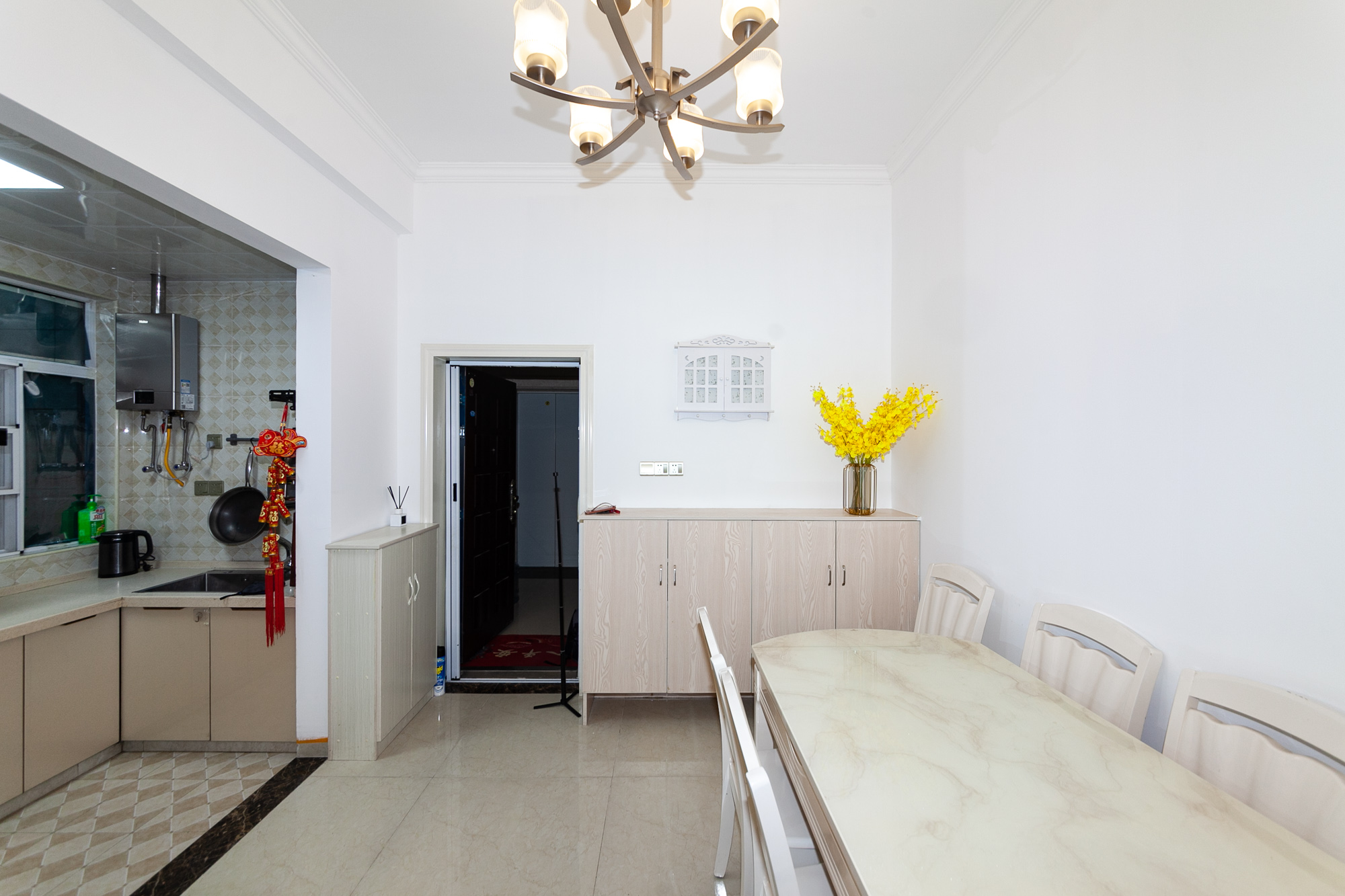 嘉宇银杉(嘉宇西苑) 3室2厅1卫 72.0万 嘉宇银杉(嘉宇西苑) 3室2厅1卫 72.0万客厅