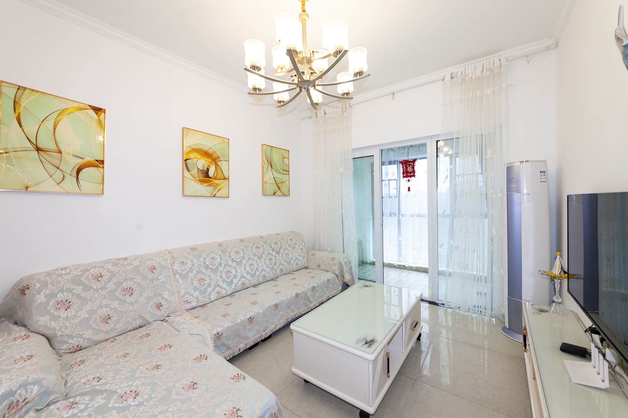 嘉宇银杉(嘉宇西苑) 3室2厅1卫 72.0万 嘉宇银杉(嘉宇西苑) 3室2厅1卫 72.0万客厅