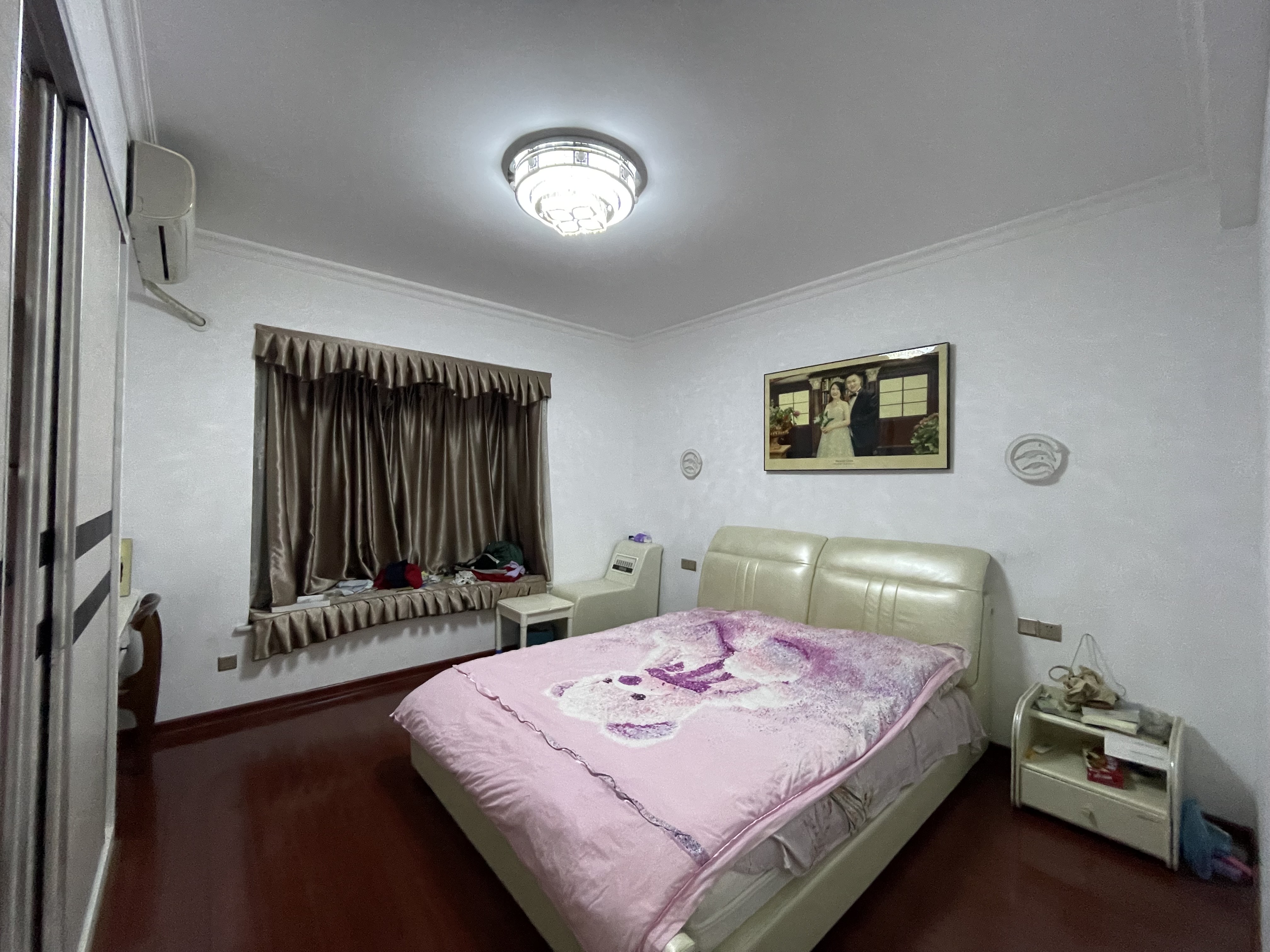 盛世华庭 4室2厅2卫 2200.00元/月 盛世华庭 4室2厅2卫 2200.00元/月室内图