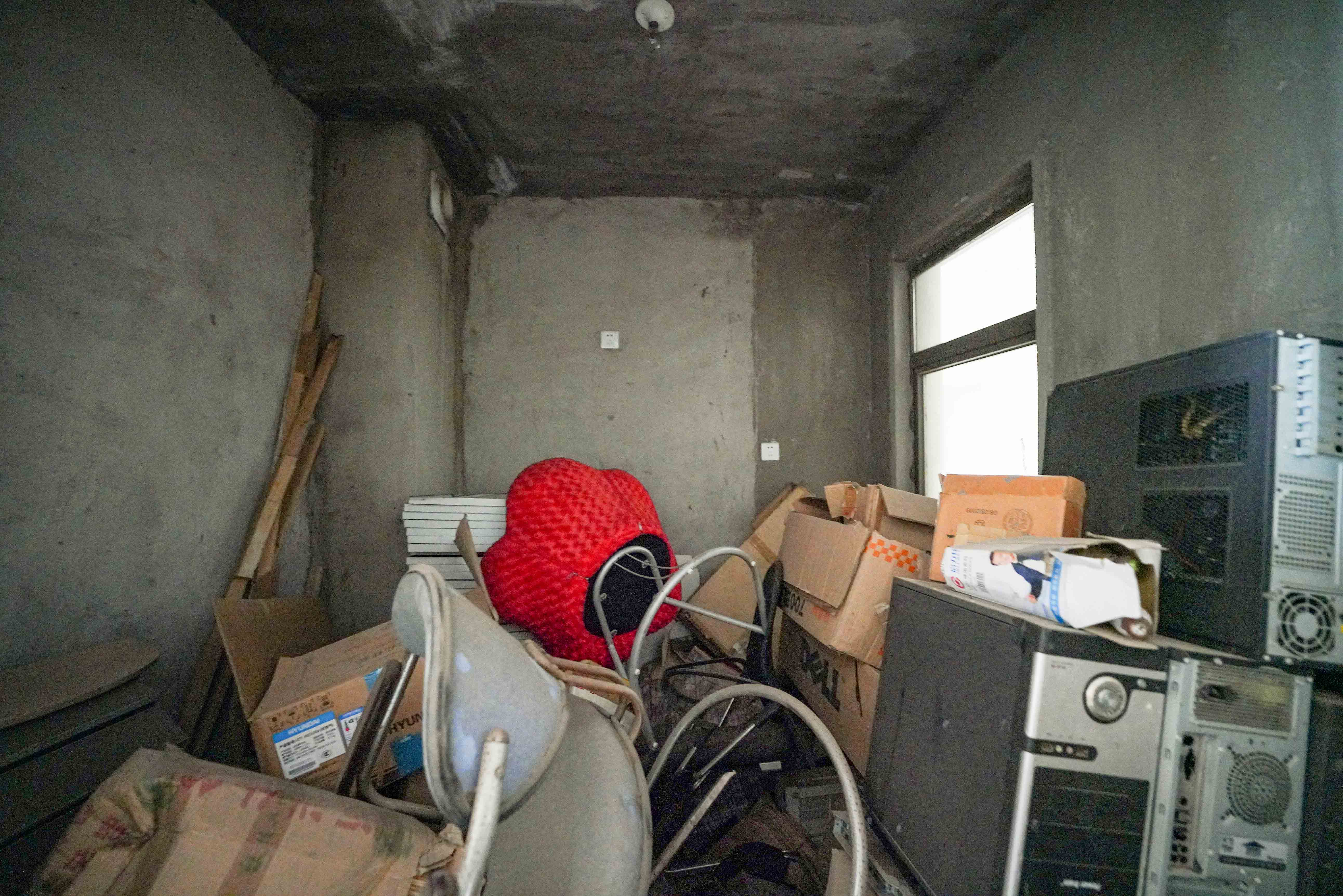 幸福庄园  3室2厅2卫   61.00万厨房