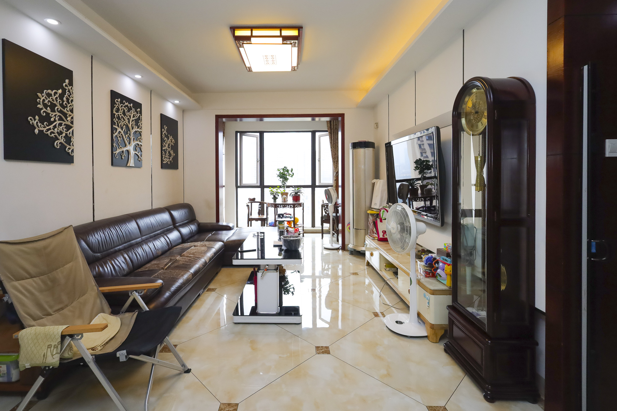 世茂外滩里(世茂铂翠湾三期)  3室2厅1卫    147.93万 世茂外滩里(世茂铂翠湾三期)  3室2厅1卫    147.93万客厅