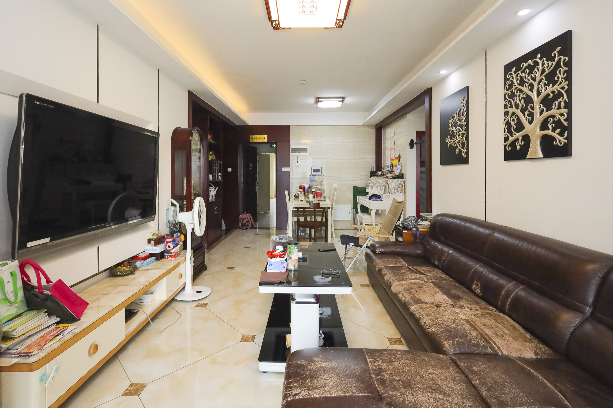 世茂外滩里(世茂铂翠湾三期)  3室2厅1卫    147.93万 世茂外滩里(世茂铂翠湾三期)  3室2厅1卫    147.93万客厅