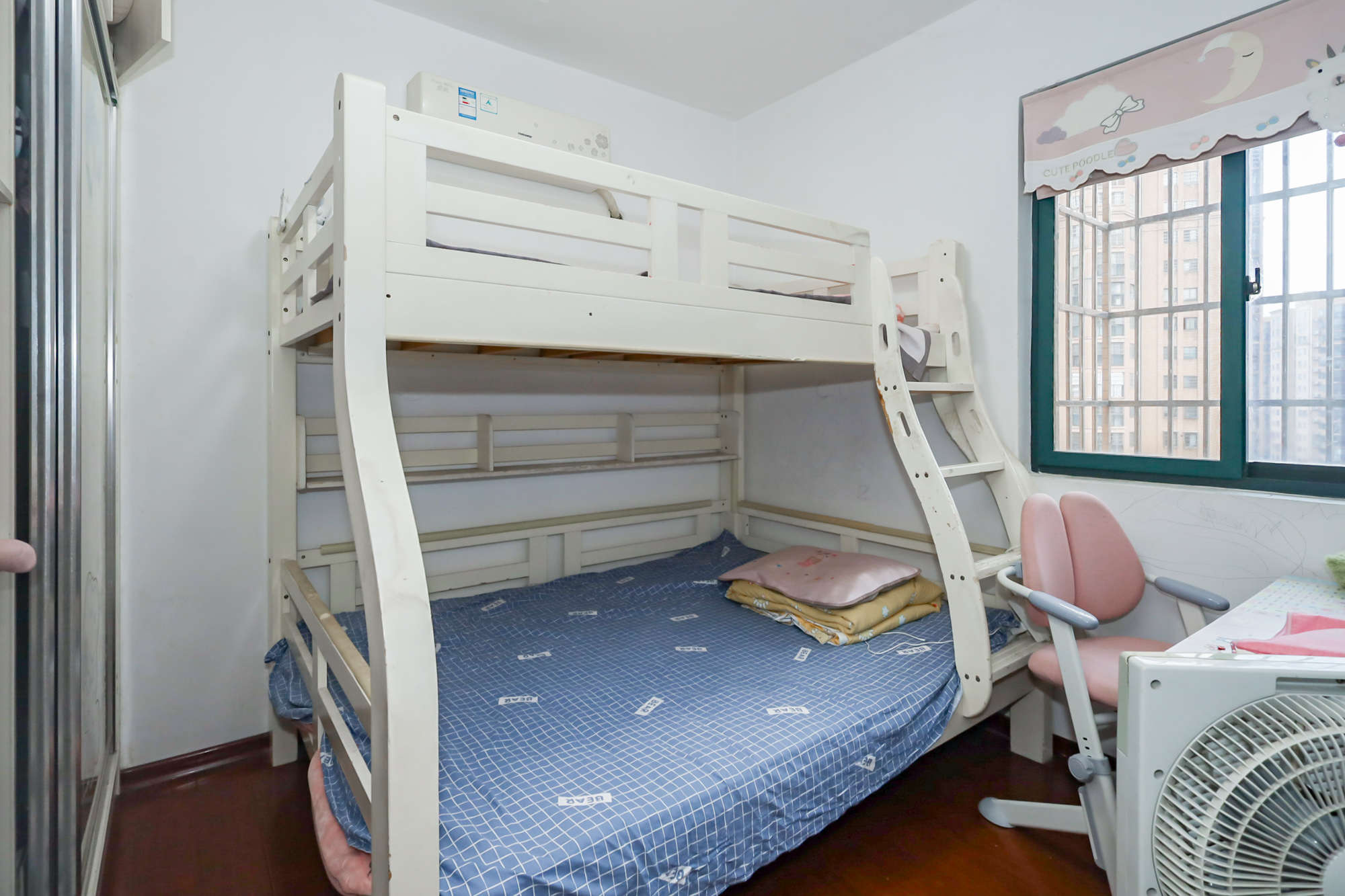 诚兴园  2室2厅1卫   62.00万卧室