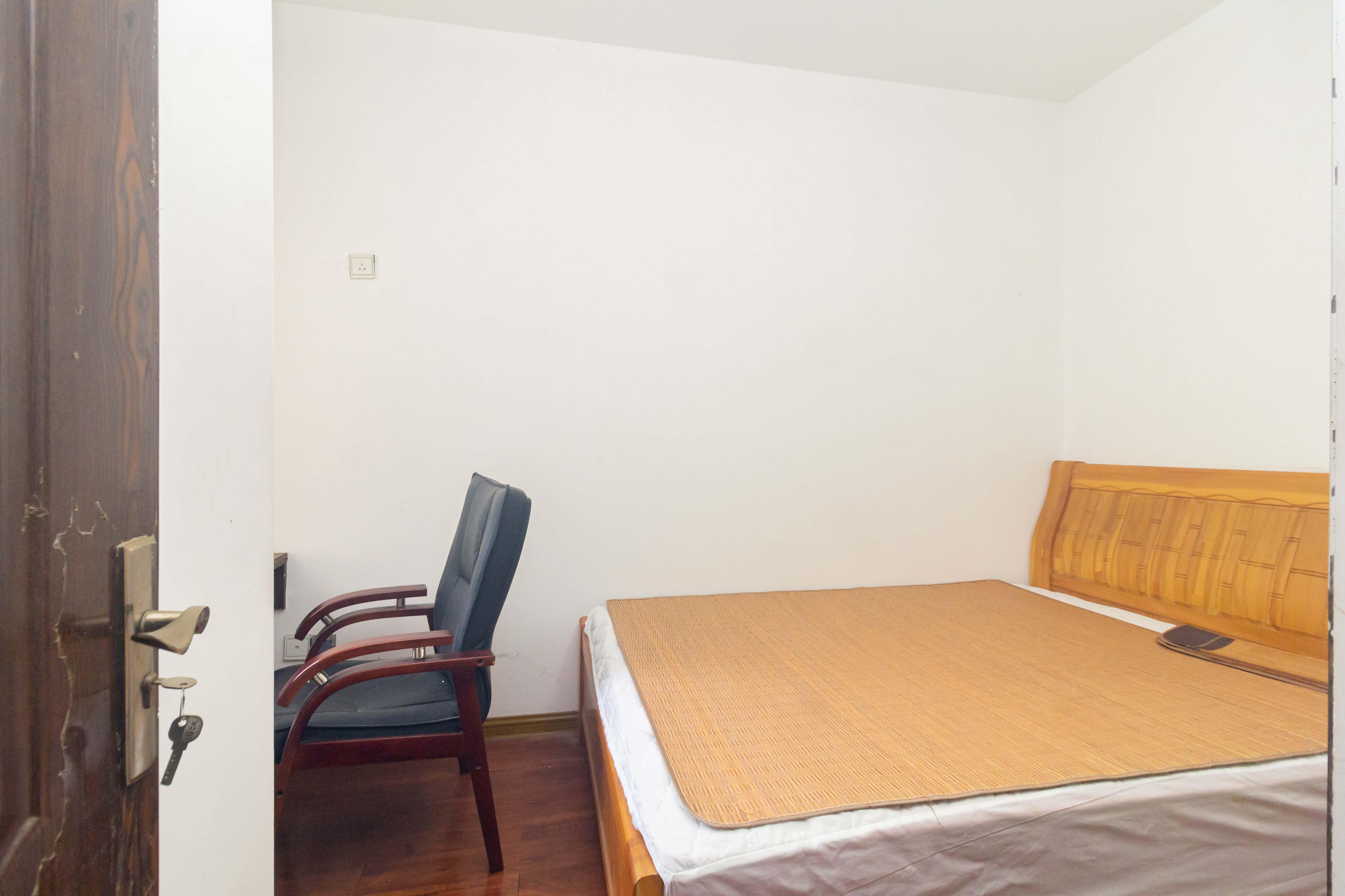 中国铁建国际城一期  2室2厅1卫    42.8万 中国铁建国际城一期  2室2厅1卫    42.8万卧室