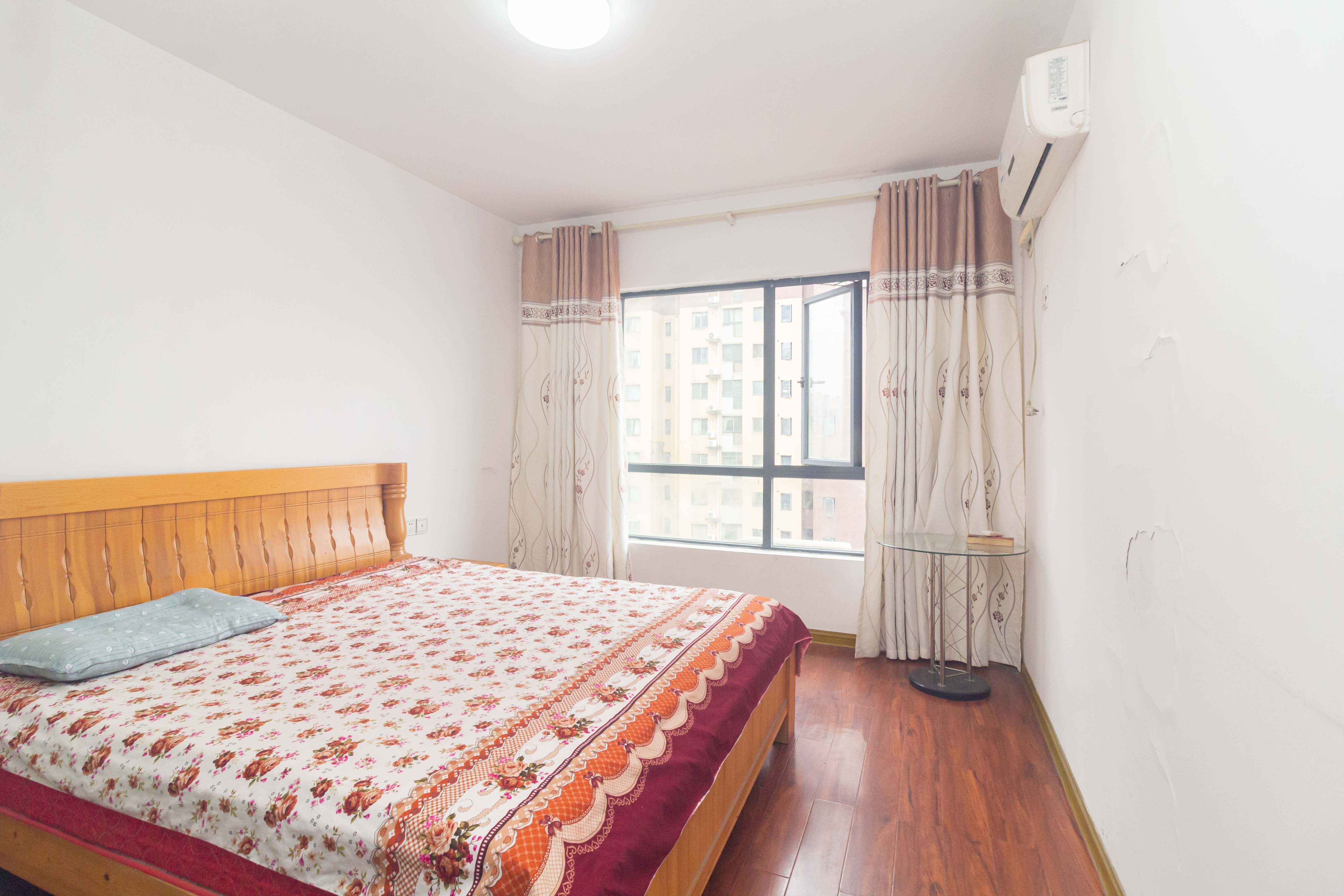 中国铁建国际城一期  2室2厅1卫    42.8万 中国铁建国际城一期  2室2厅1卫    42.8万卧室