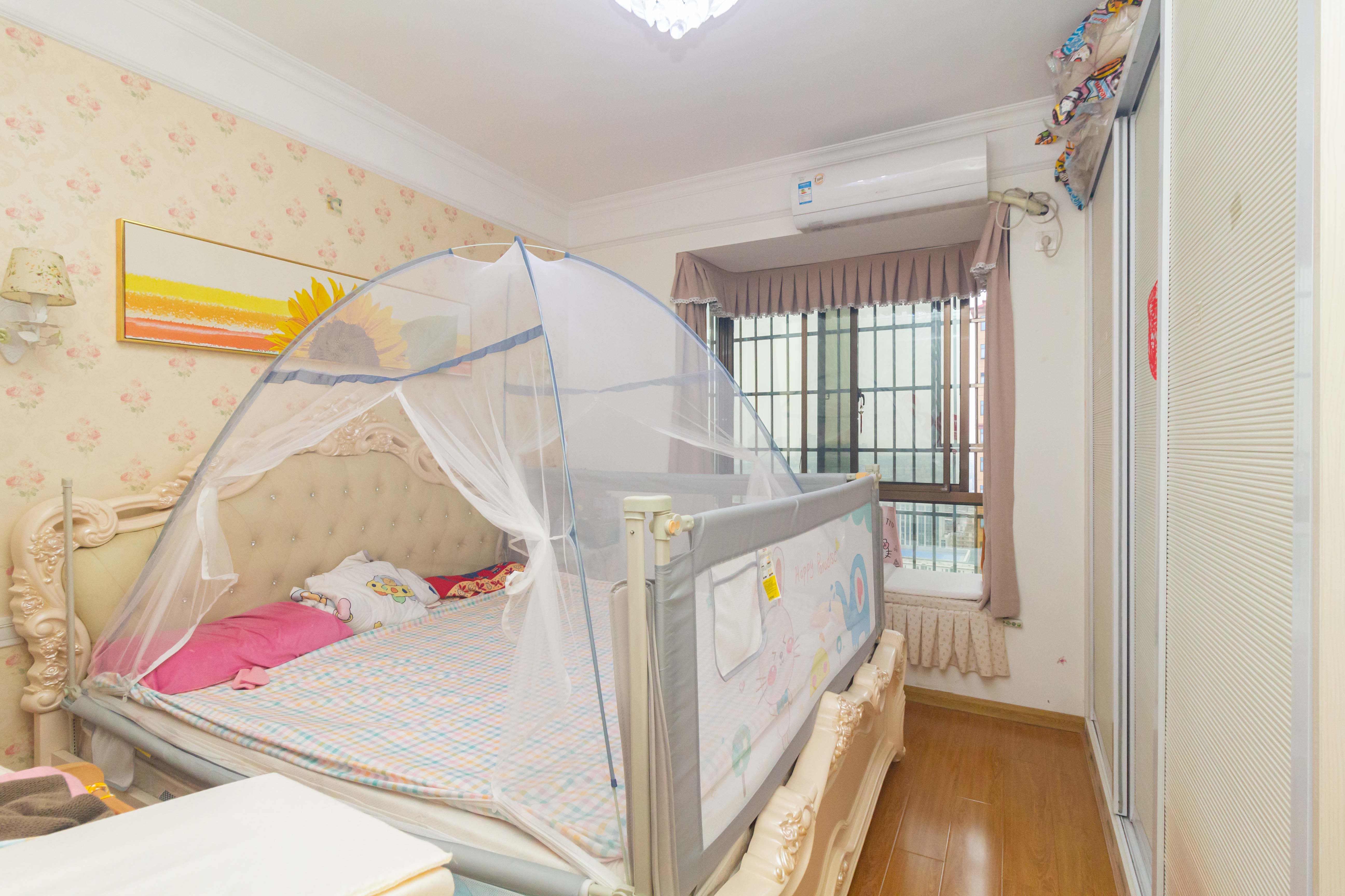 和泉嘉园 3室2厅2卫 62.8万 和泉嘉园 3室2厅2卫 62.8万卧室