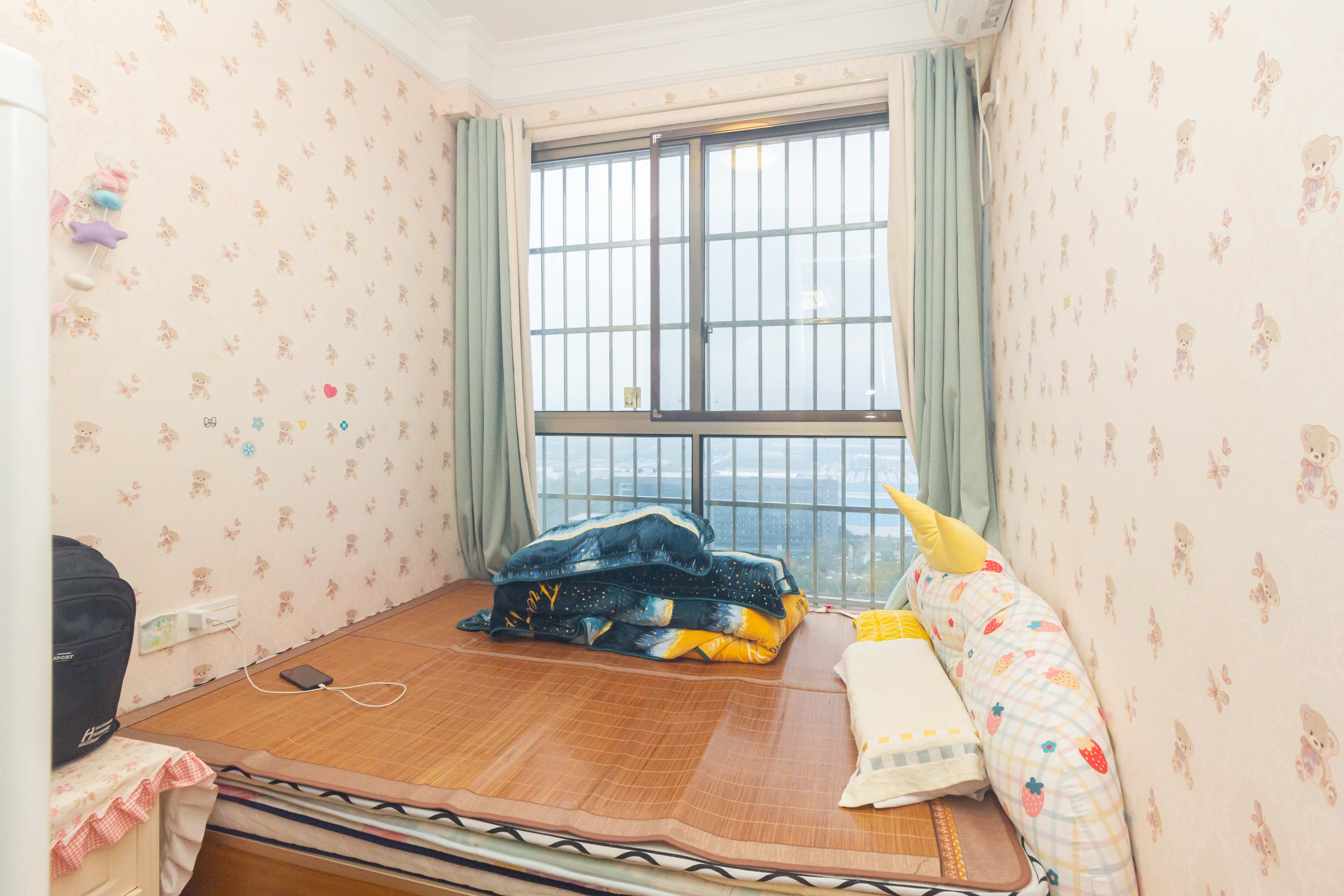 和泉嘉园 3室2厅2卫 62.8万 和泉嘉园 3室2厅2卫 62.8万卧室