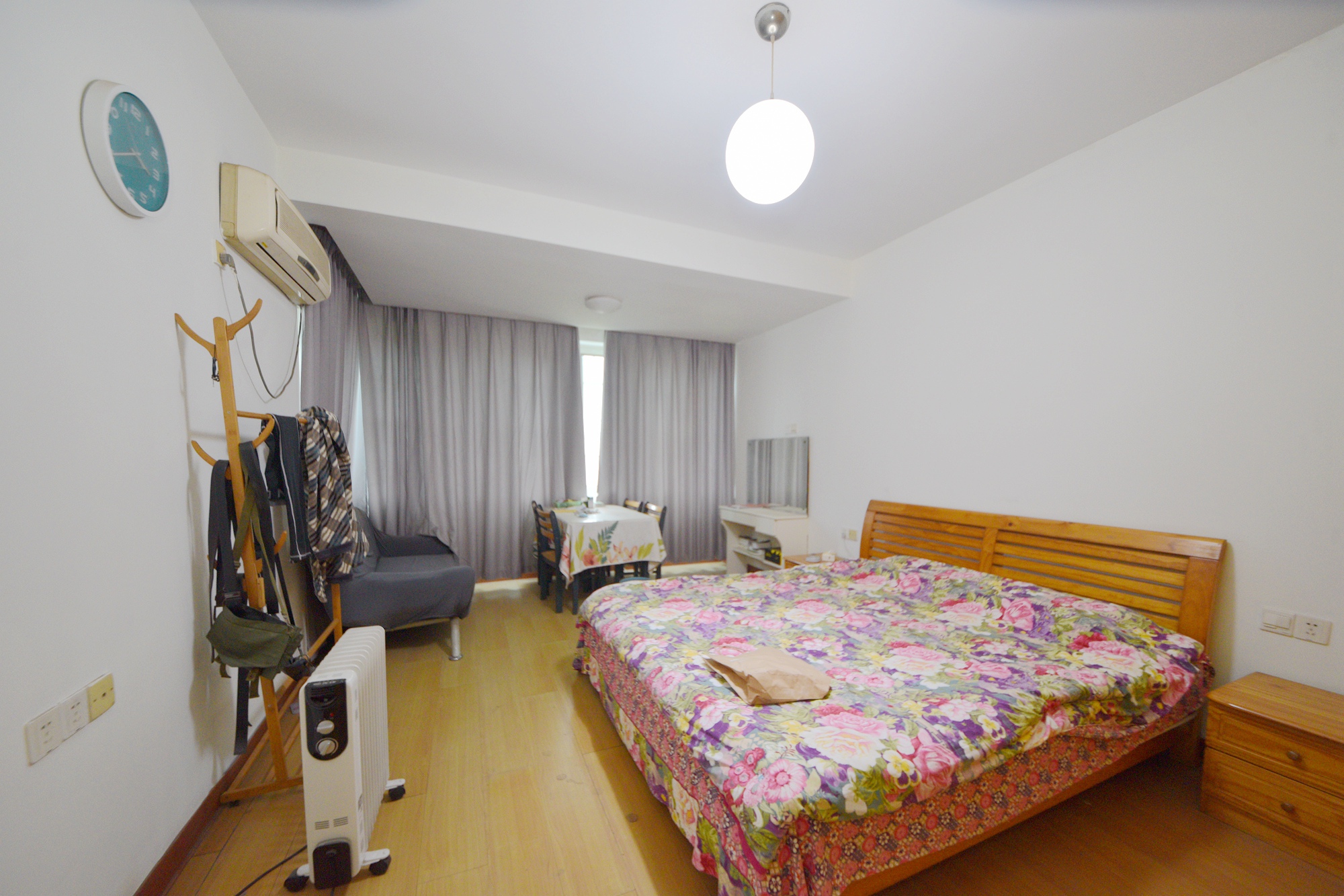 鑫天佳园  3室2厅2卫   85.50万卧室