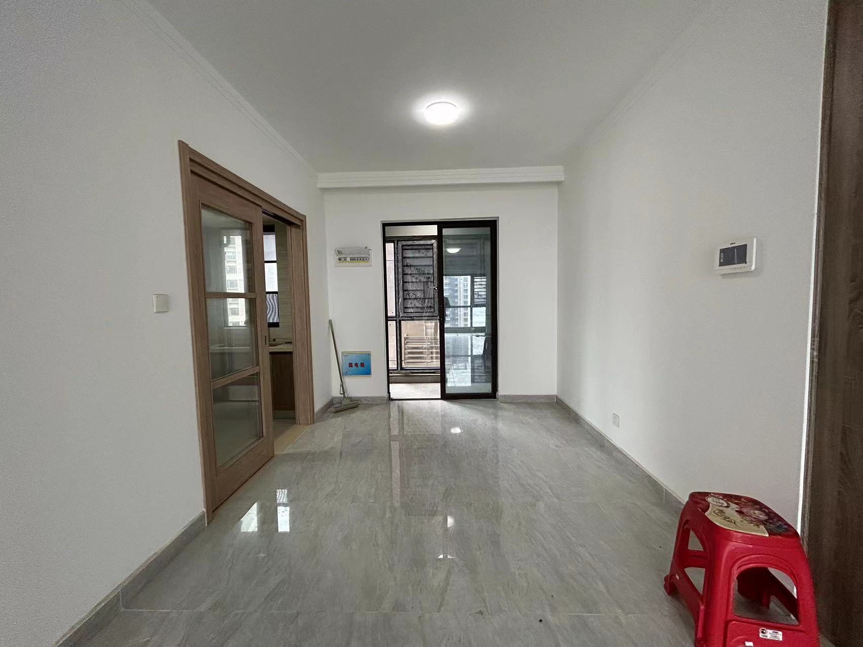 蓝溪谷 4室2厅2卫 72.0万 蓝溪谷 4室2厅2卫 72.0万室内图