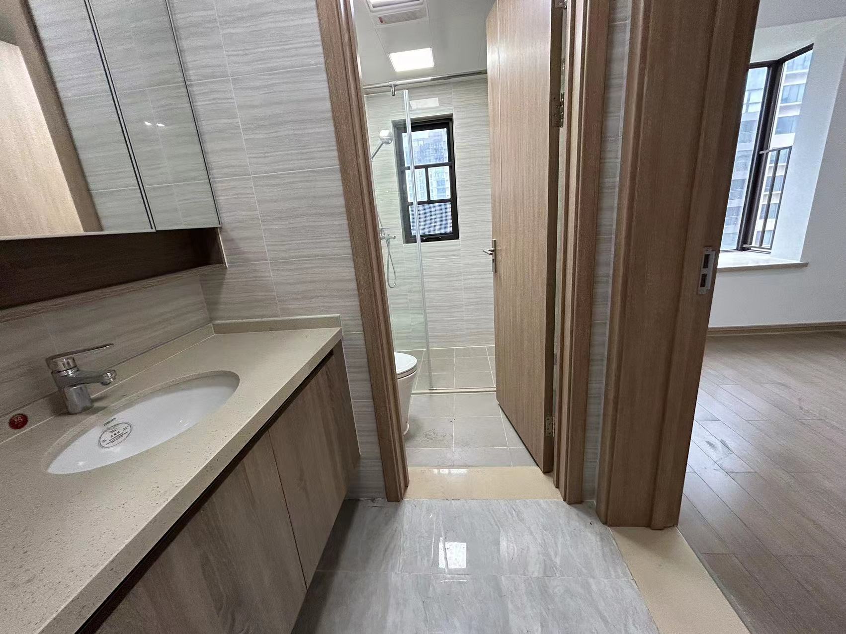 蓝溪谷 4室2厅2卫 72.0万 蓝溪谷 4室2厅2卫 72.0万室内图