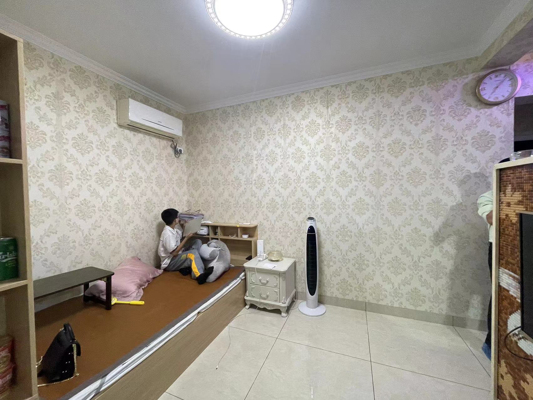 文化园三期 1室1厅1卫 32.8万 文化园三期 1室1厅1卫 32.8万室内图