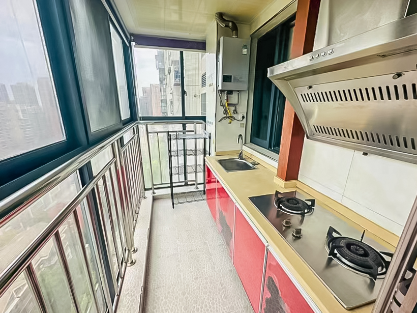 花样年华  1室1厅1卫    32.0万 花样年华  1室1厅1卫    32.0万厨房