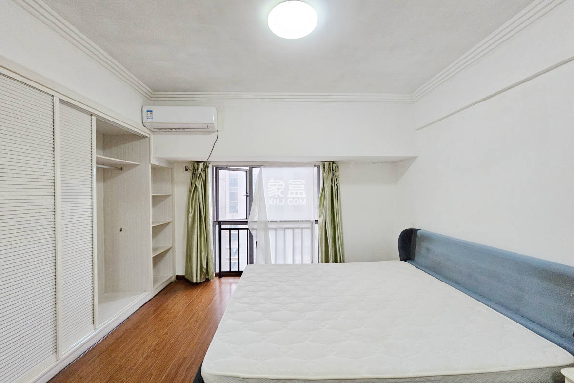 西子一间  1室1厅1卫    29.8万 西子一间  1室1厅1卫    29.8万卧室