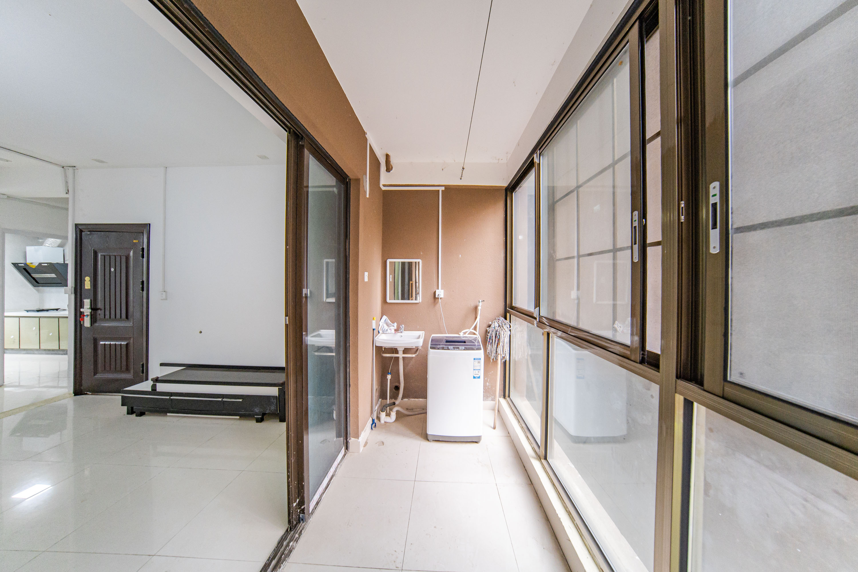 江山帝景哈佛  4室2厅2卫    104.88万其他