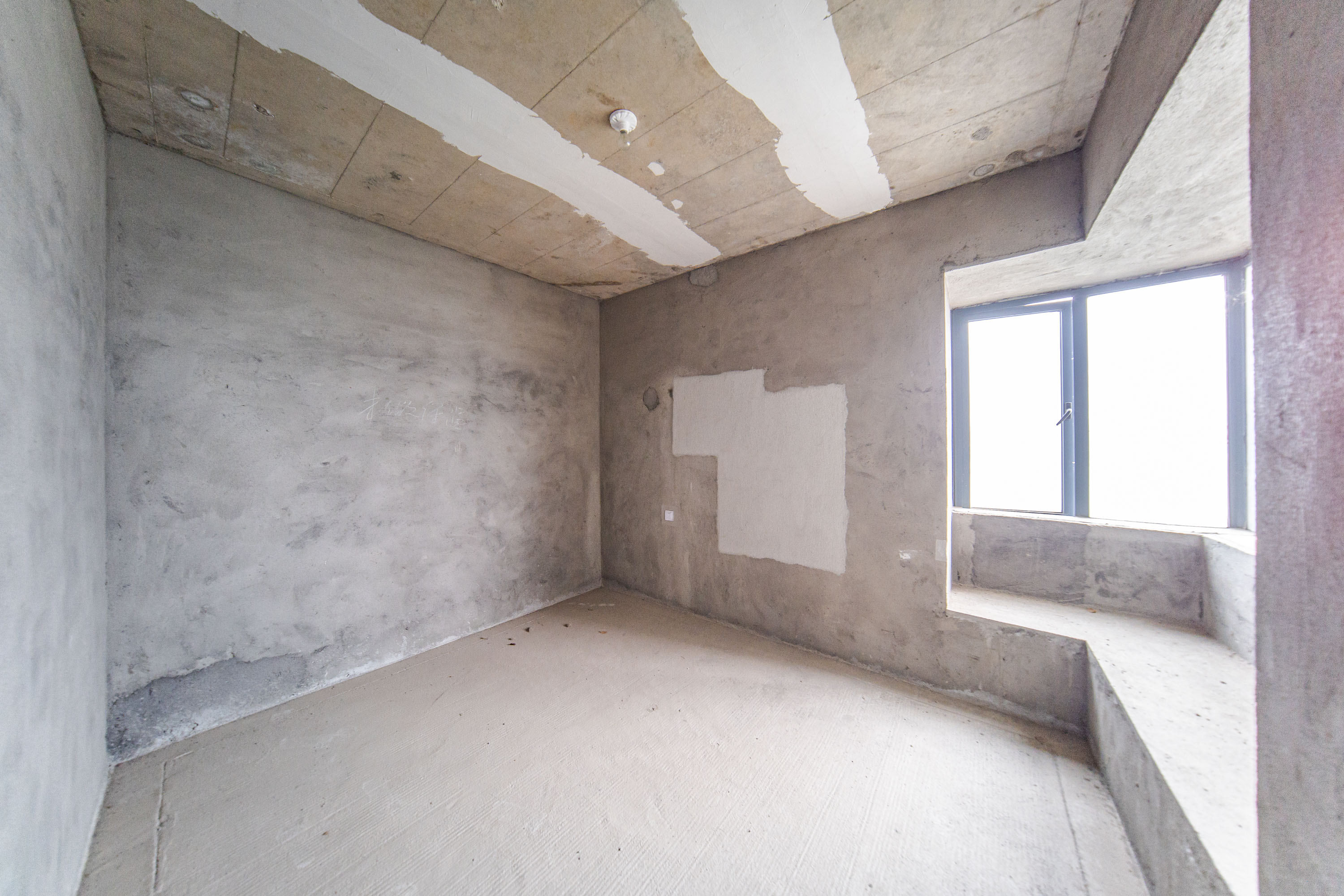 湘熙水郡（观澜海赋家园）  5室1厅3卫    328.0万卧室