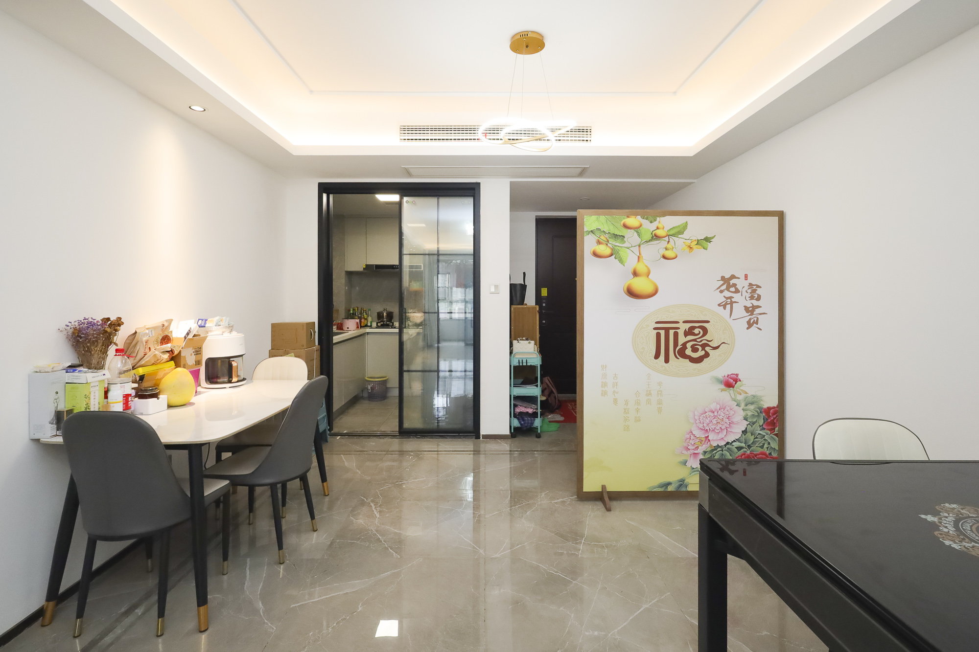 金茂建发泊悦  3室2厅2卫   157.00万客厅