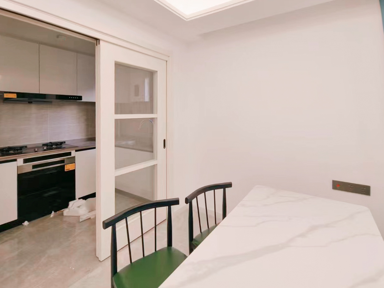 万科金色梦想D区  4室2厅2卫    175.0万客厅