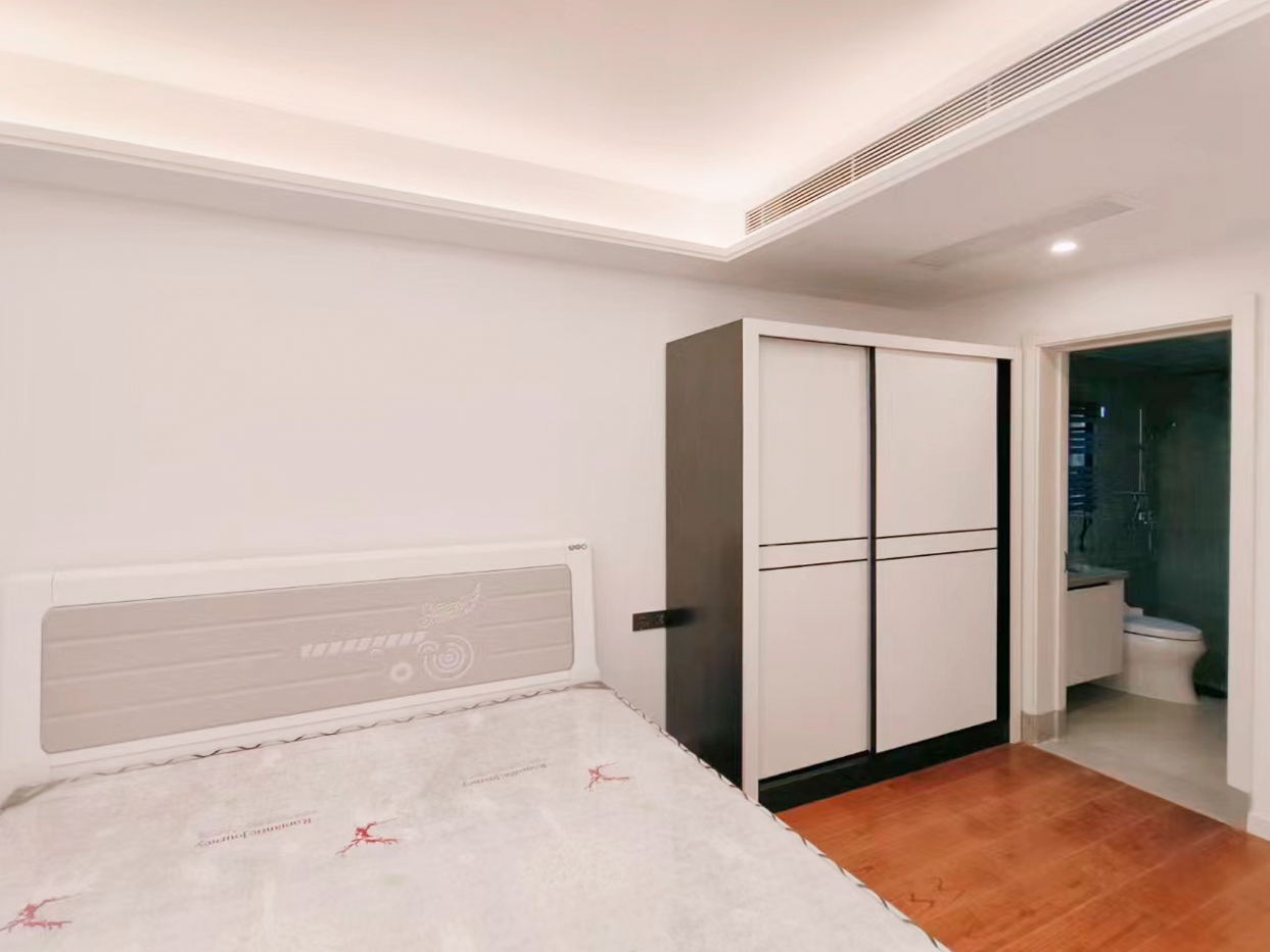 万科金色梦想D区  4室2厅2卫    175.0万卧室