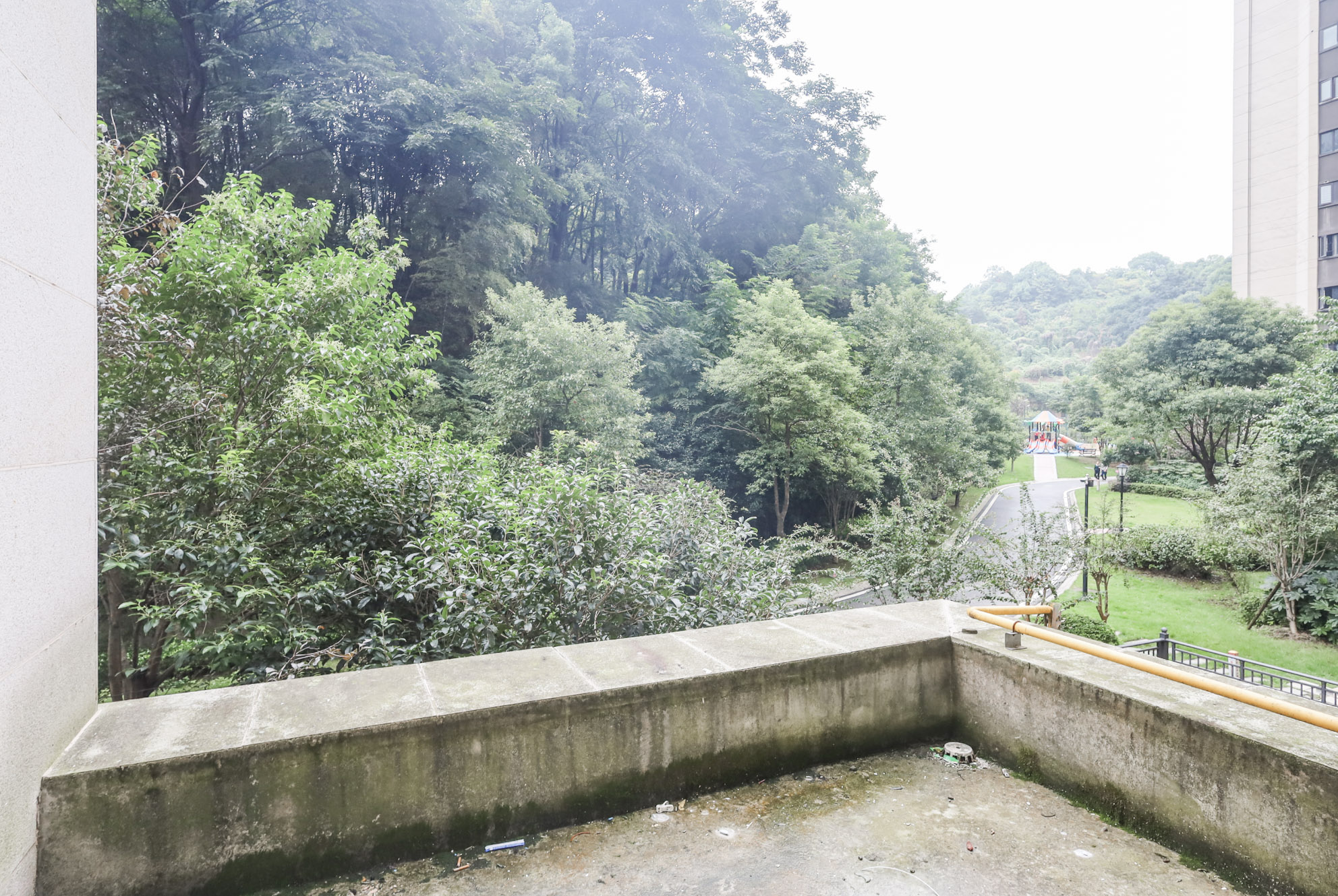 惠天然梅岭国际  4室2厅2卫   208.00万阳台