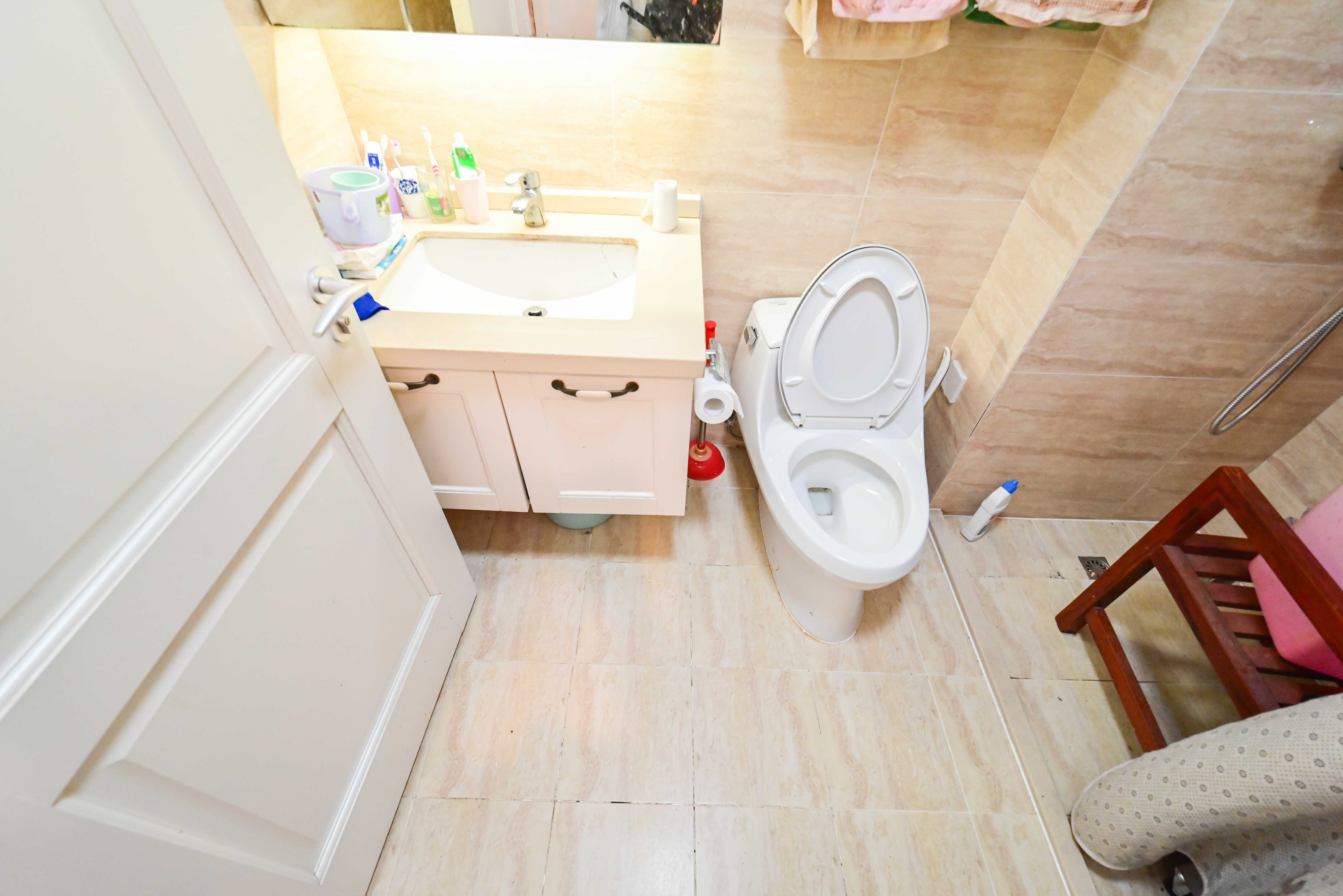 万科魅力之城观澜里 3室2厅2卫 100.0万 万科魅力之城观澜里 3室2厅2卫 100.0万卫生间