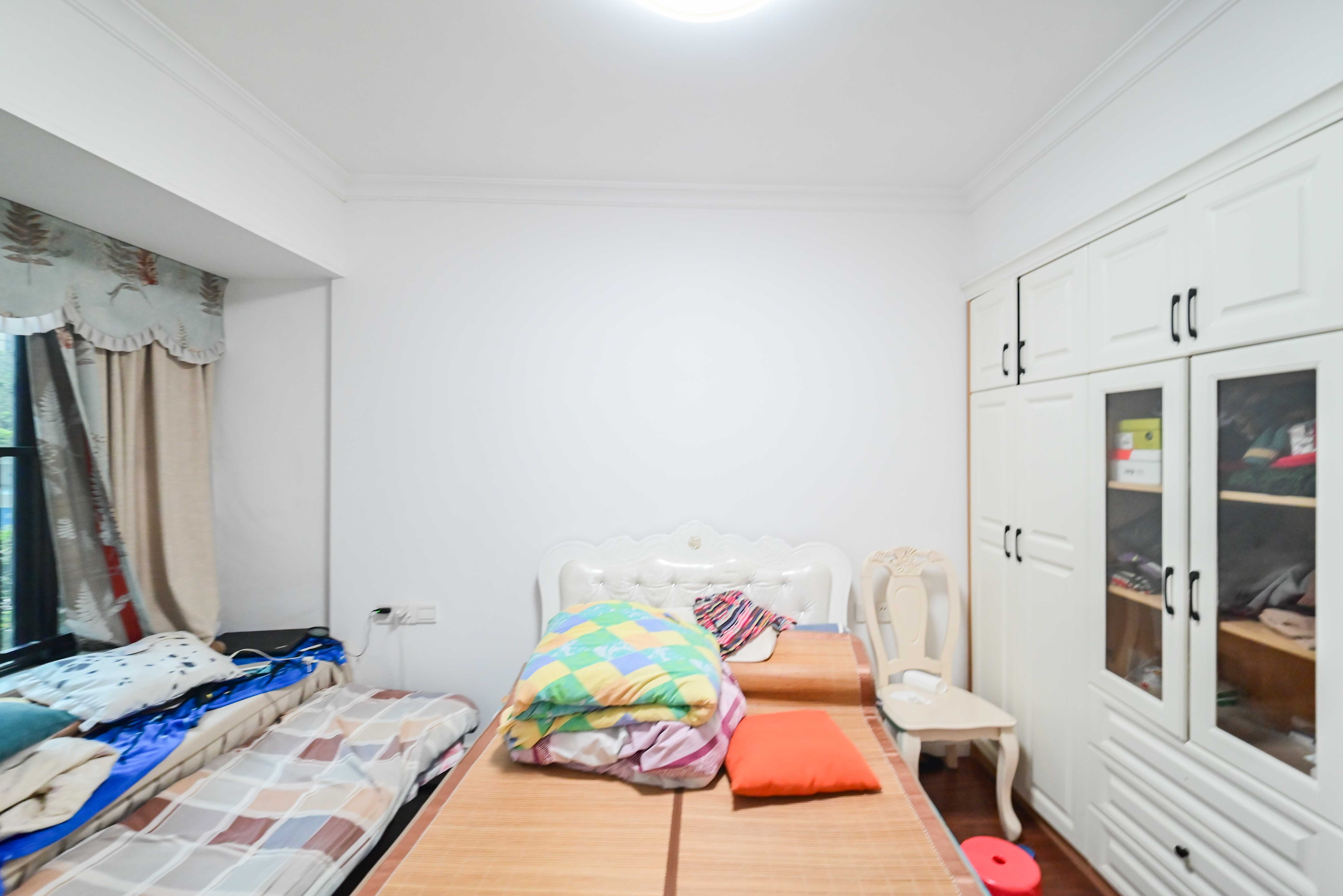 万科魅力之城观澜里 3室2厅2卫 100.0万 万科魅力之城观澜里 3室2厅2卫 100.0万卧室