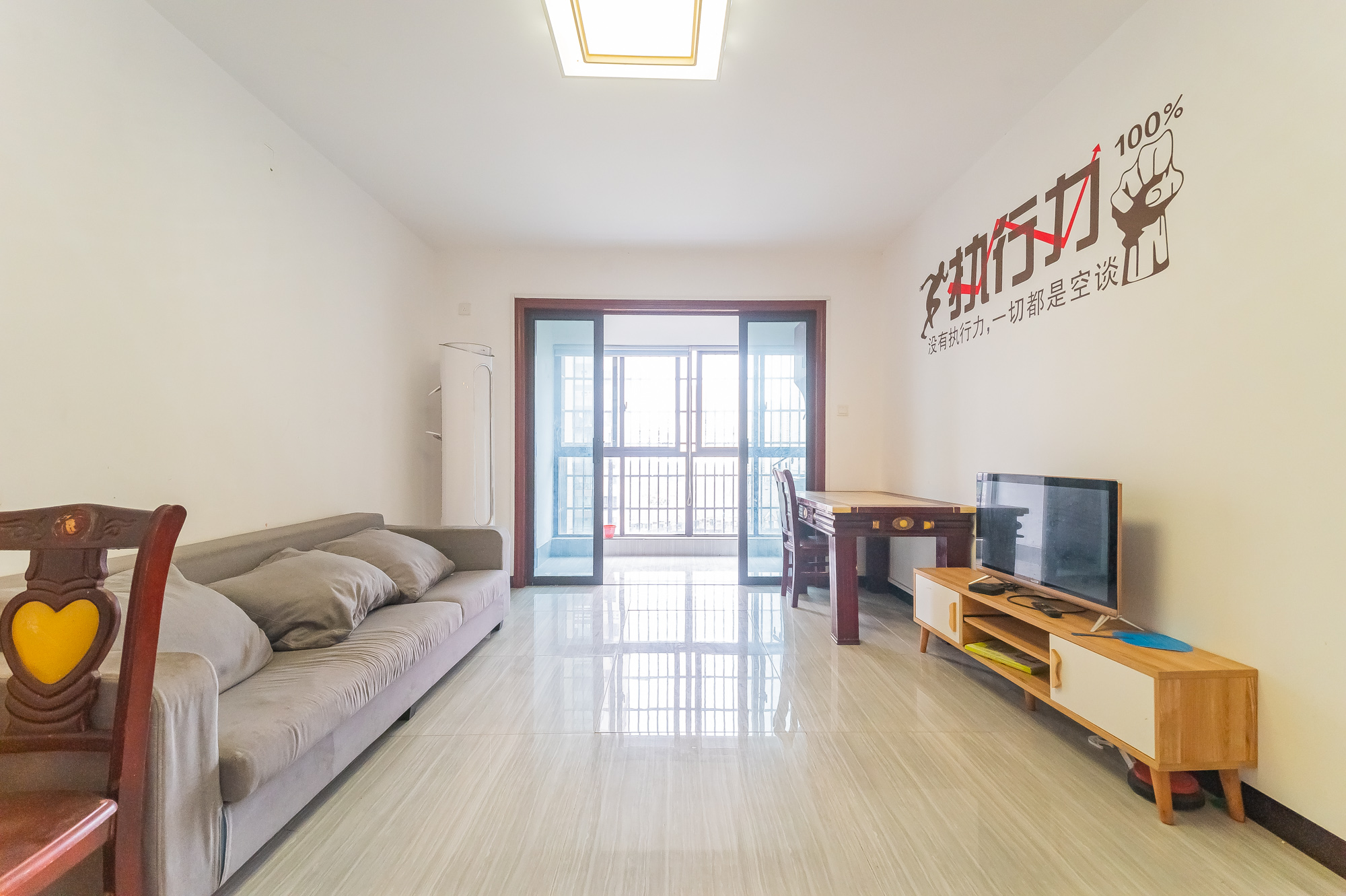 星湖湾二期高层 3室2厅1卫 77.5万 星湖湾二期高层 3室2厅1卫 77.5万客厅