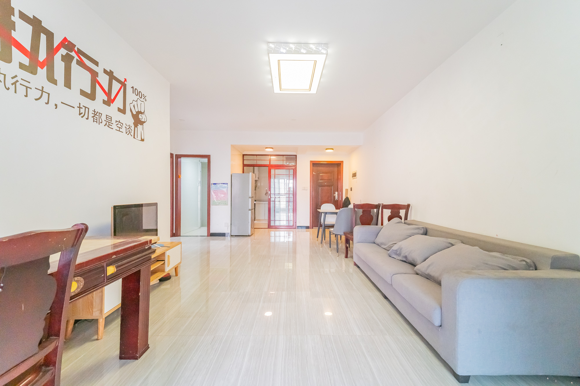 星湖湾二期高层 3室2厅1卫 77.5万 星湖湾二期高层 3室2厅1卫 77.5万客厅