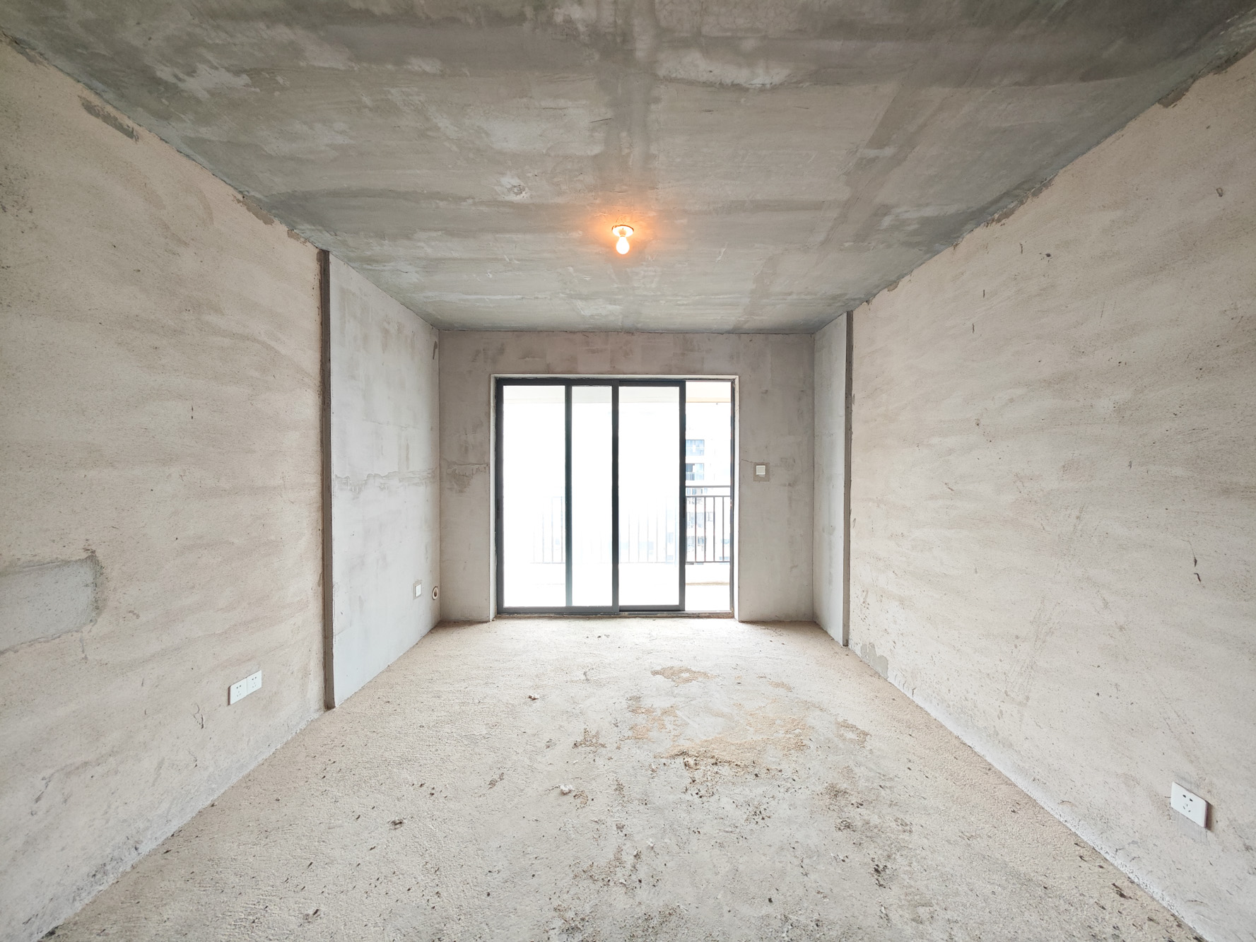 中建嘉和城  4室2厅2卫   120.00万