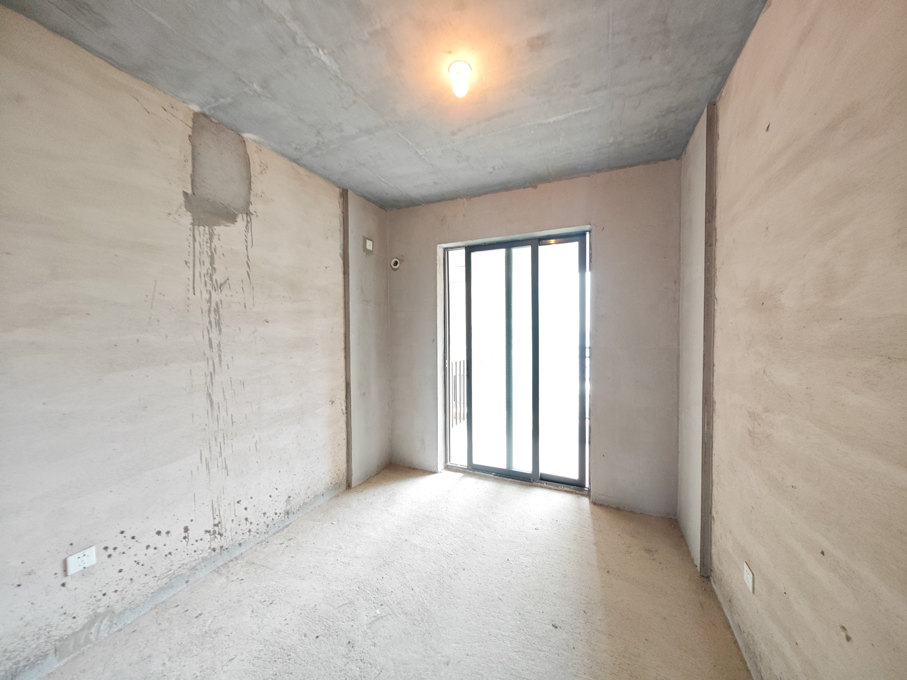 中建嘉和城  4室2厅2卫   120.00万卧室