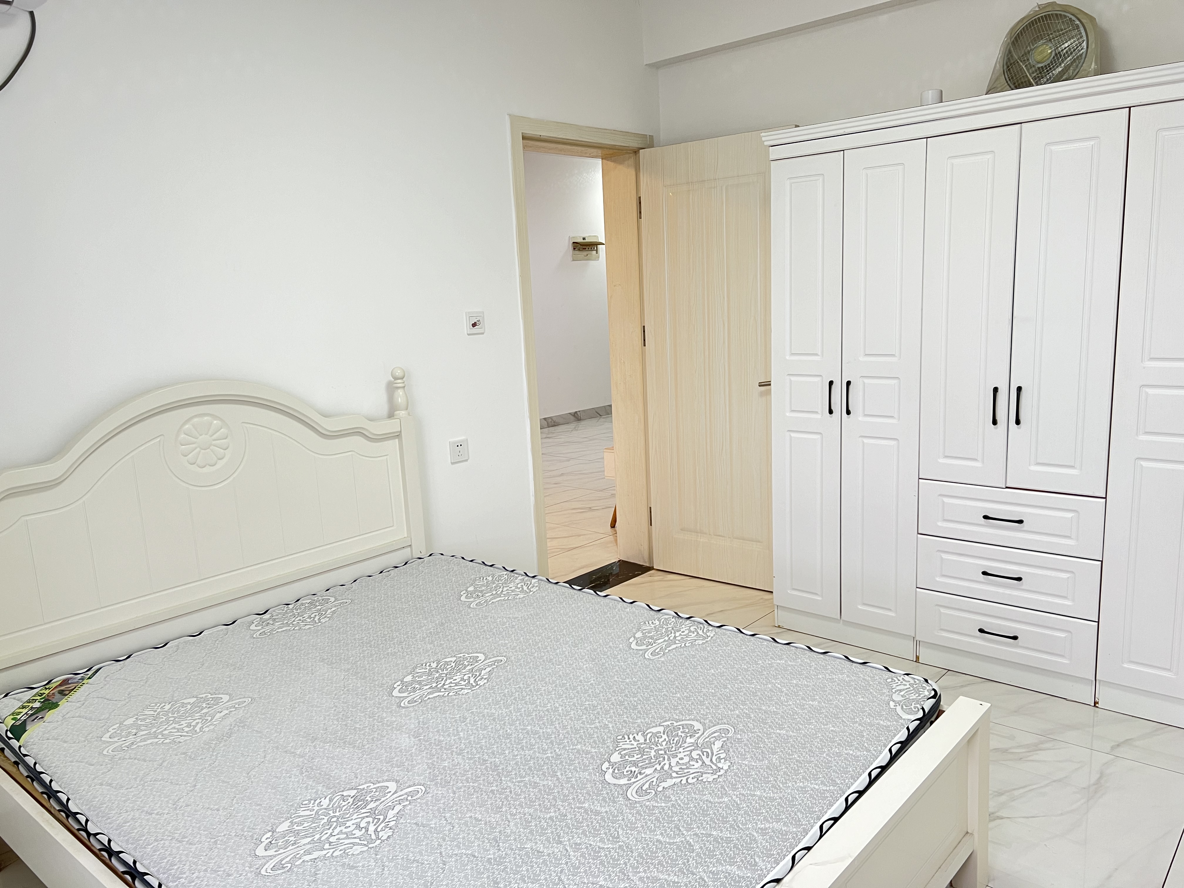 时代新城(翰林府) 3室2厅1卫 45.0万 时代新城(翰林府) 3室2厅1卫 45.0万室内图