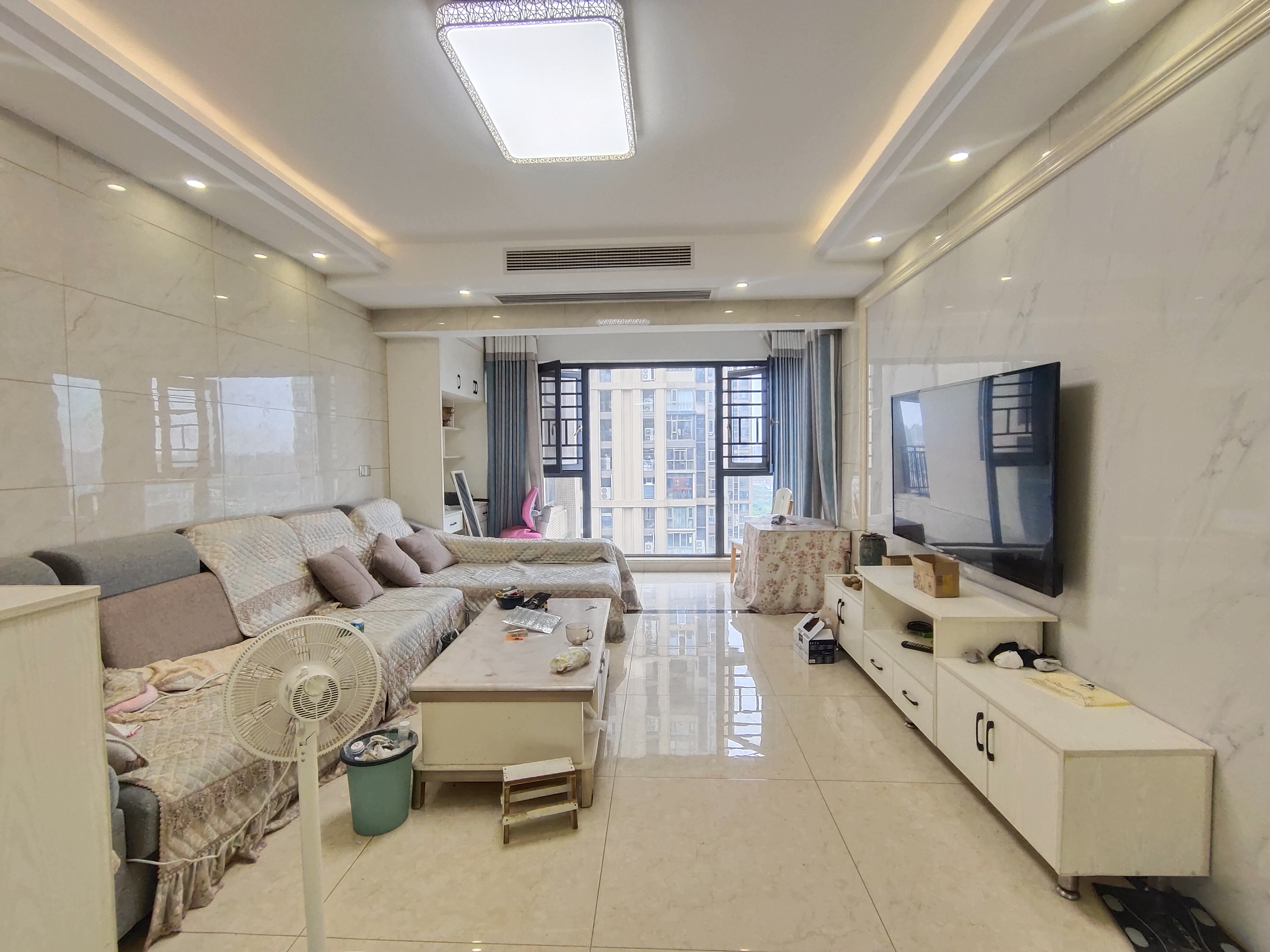 奥园养生城  3室2厅2卫    79.8万 奥园养生城  3室2厅2卫    79.8万