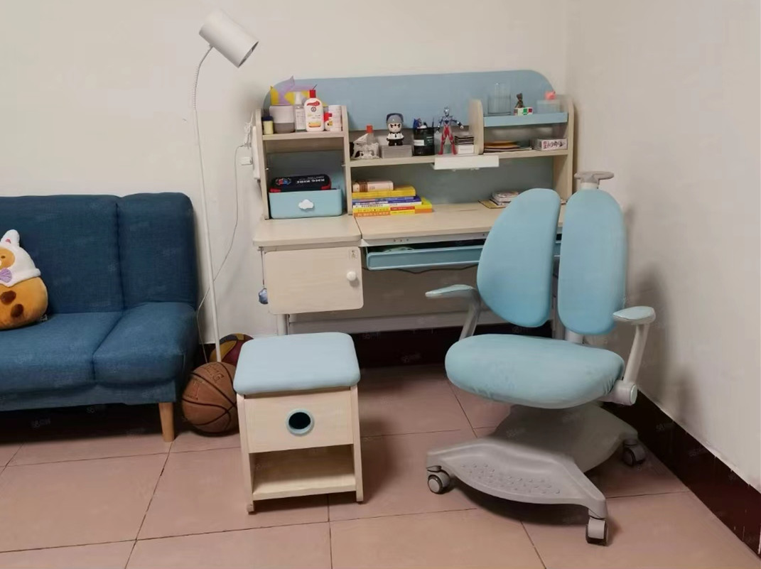 低压厂宿舍 2室1厅1卫 29.8万 低压厂宿舍 2室1厅1卫 29.8万客厅